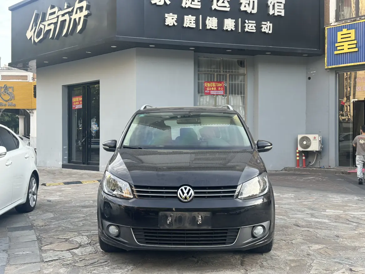 Volkswagen Touran  из Китая