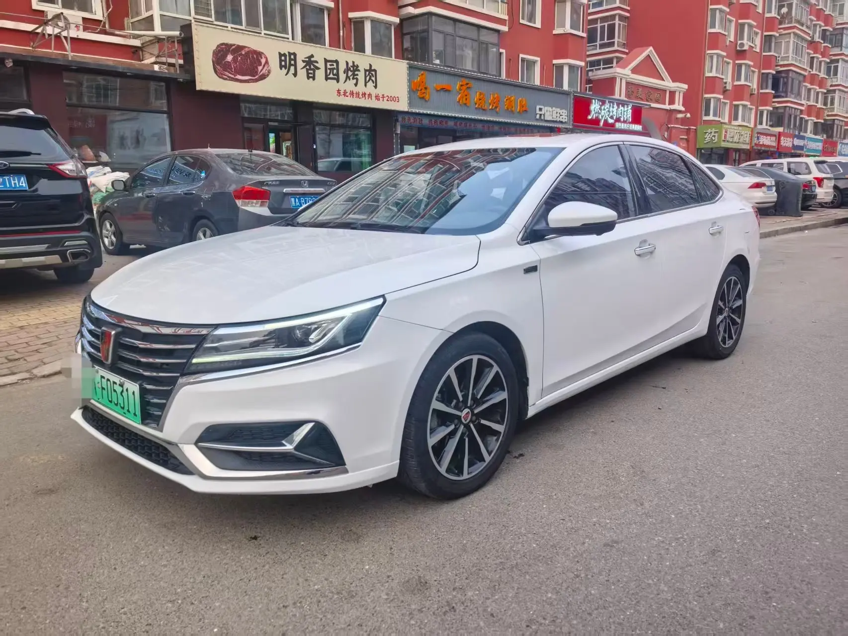 Roewe ei6  из Китая