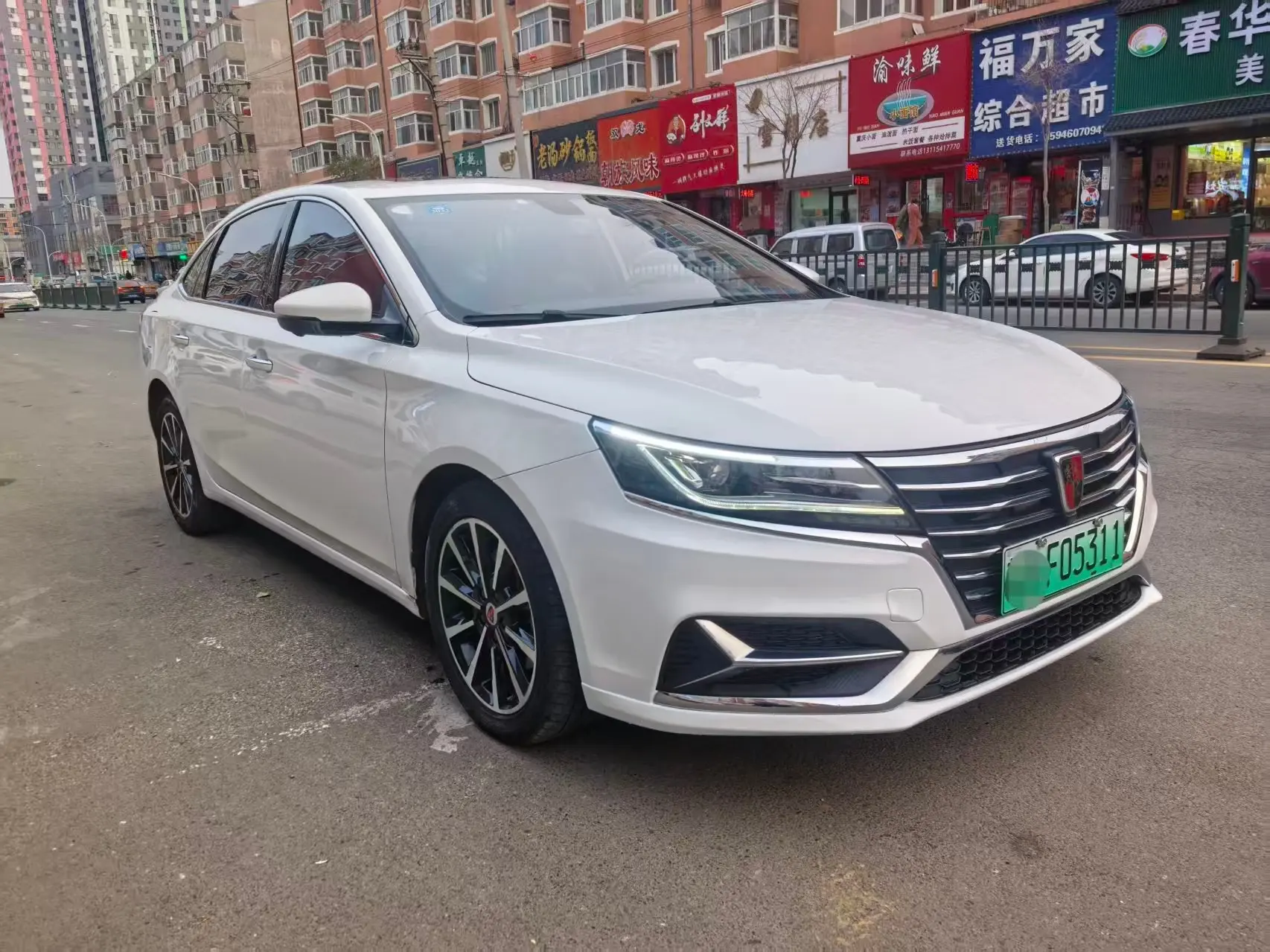 Roewe ei6  из Китая