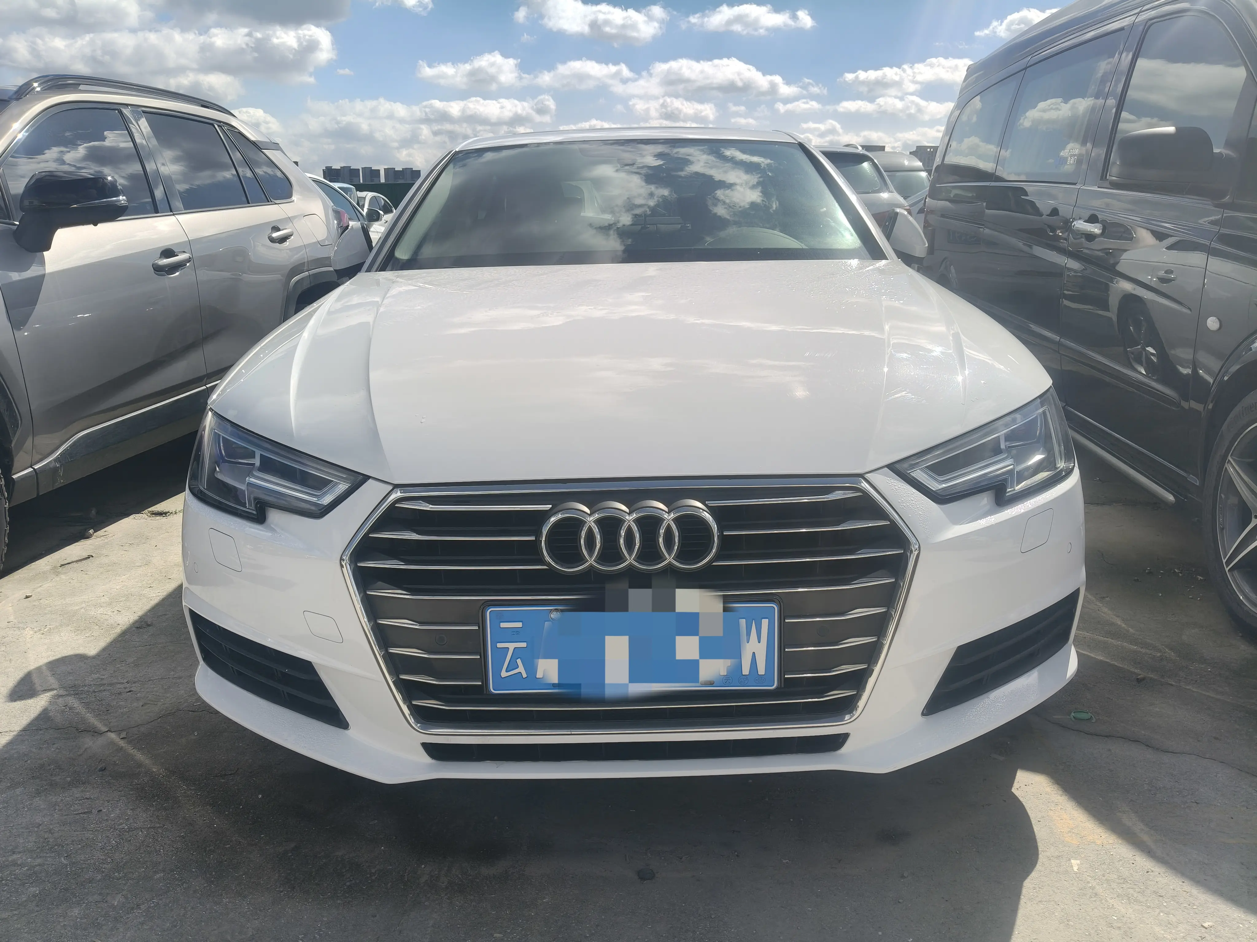 Audi A4L  из Китая