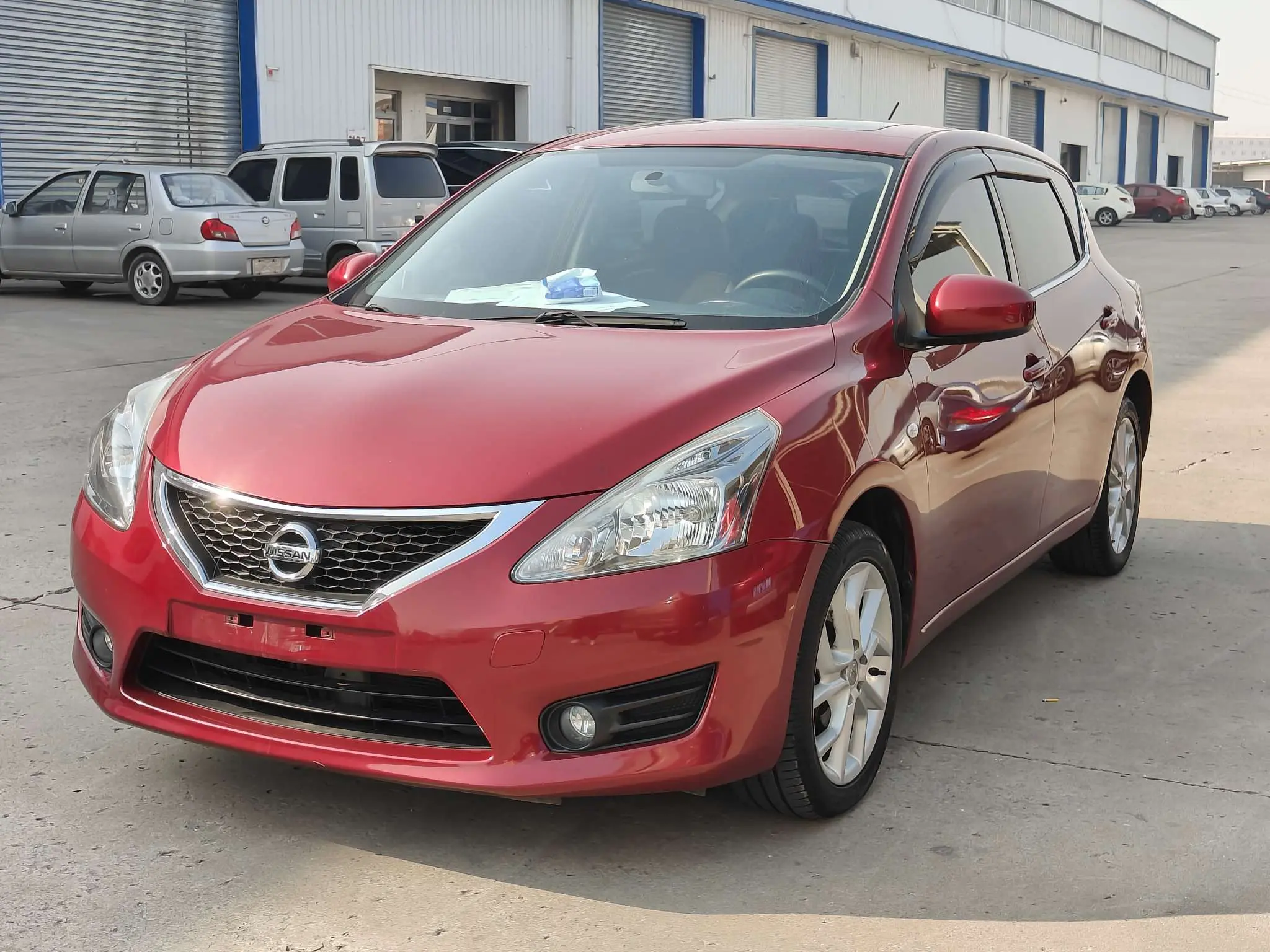 Nissan Tiida  из Китая