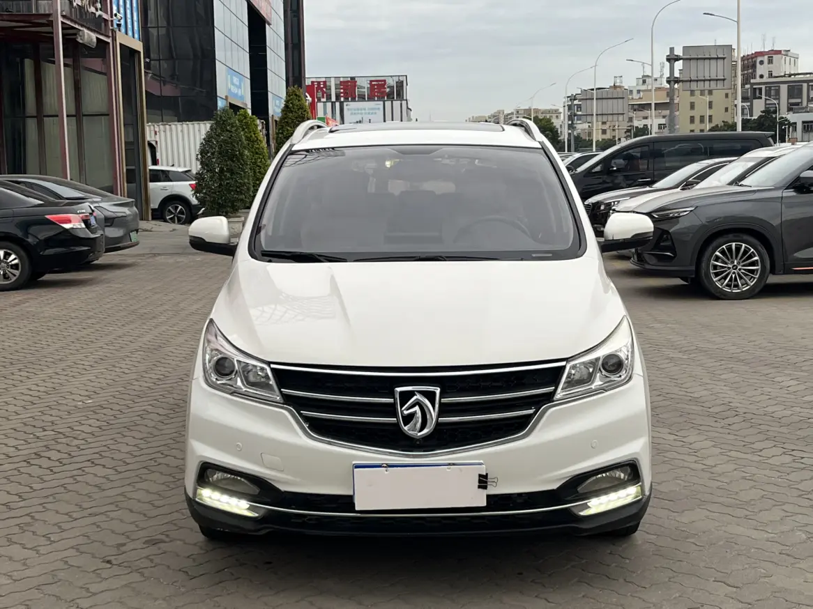 Baojun 730  из Китая