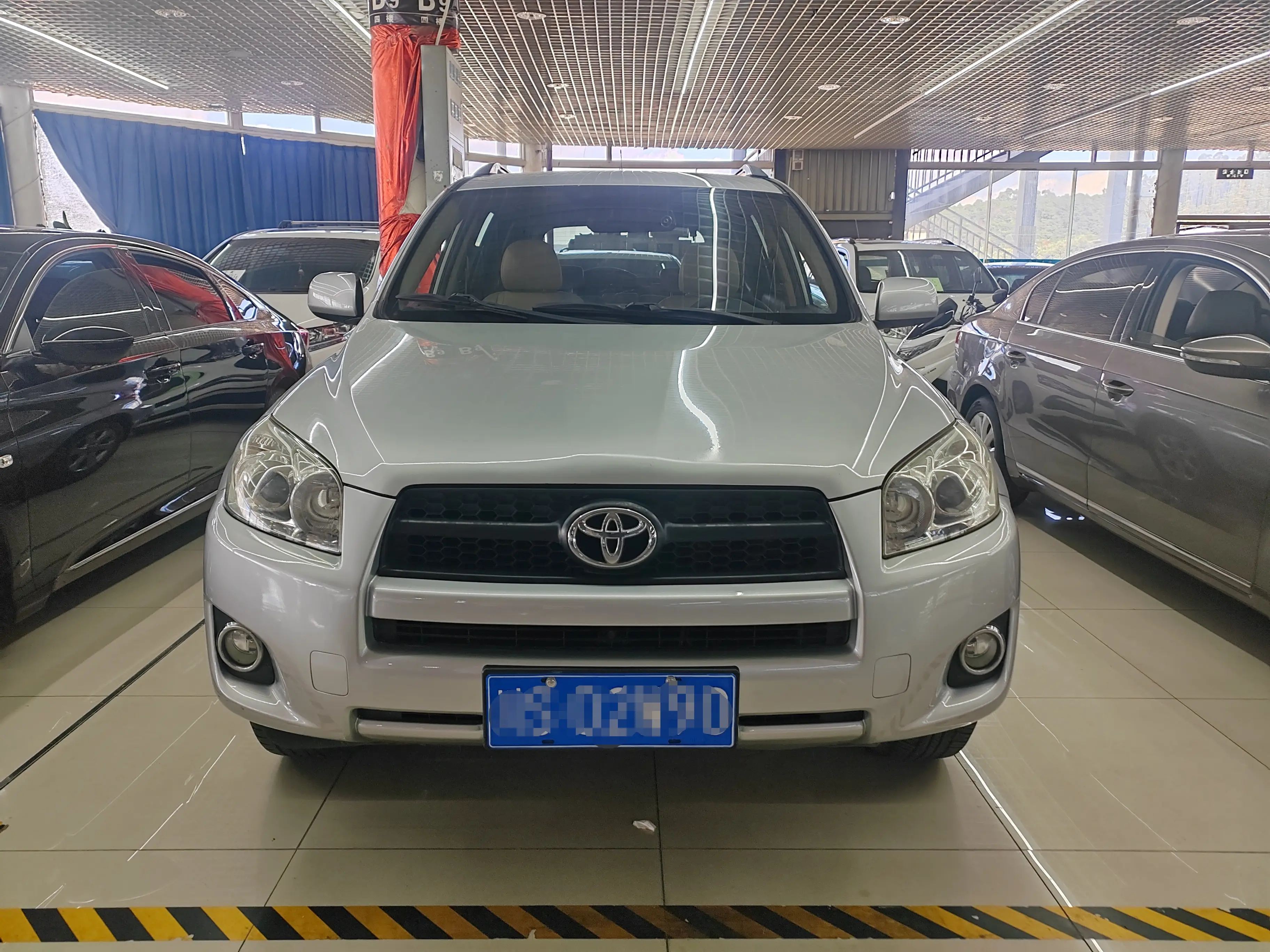 Toyota RAV4  из Китая