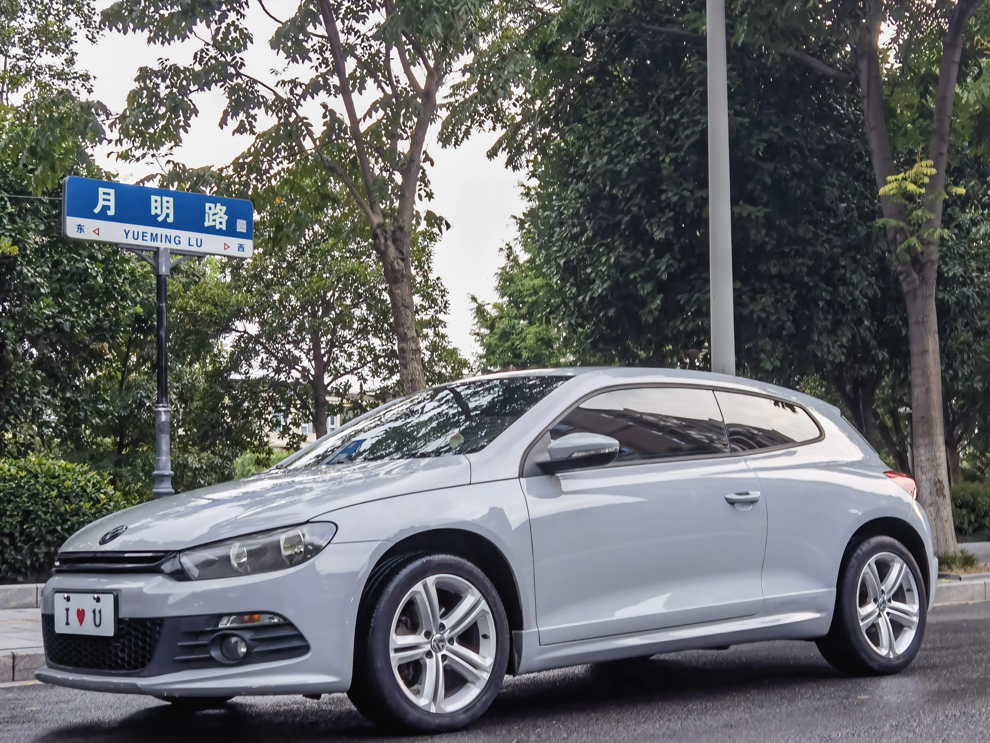 Volkswagen Scirocco  из Китая