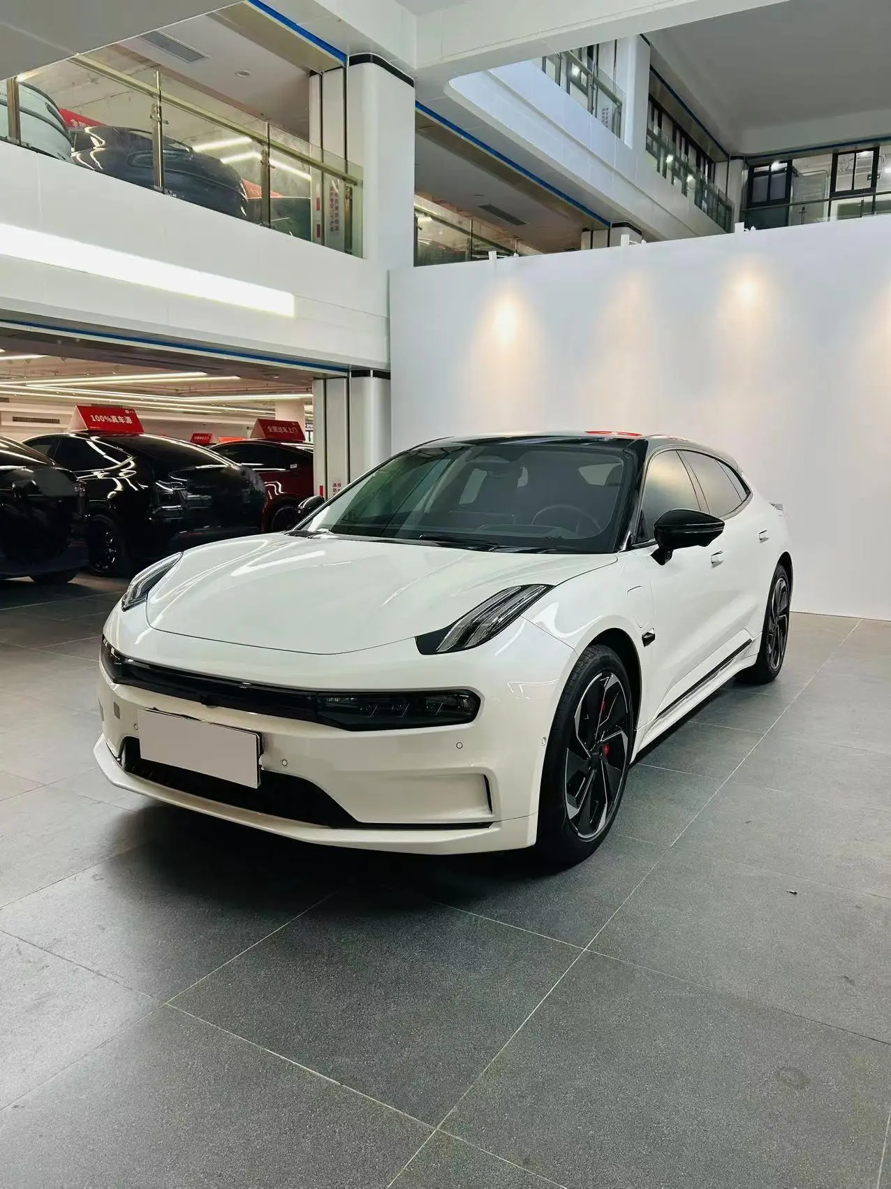 ZEEKR 001  из Китая