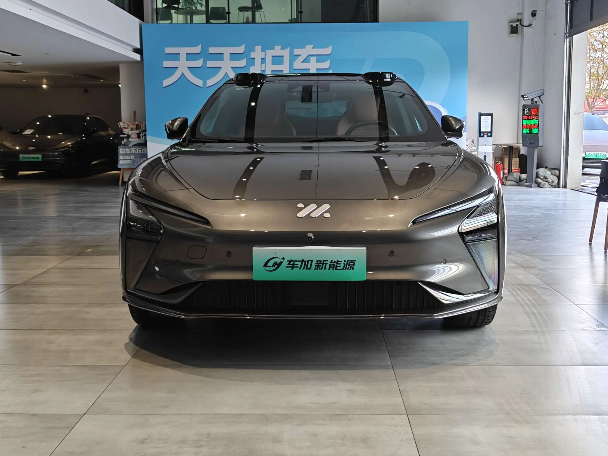 Zhiji L7  из Китая