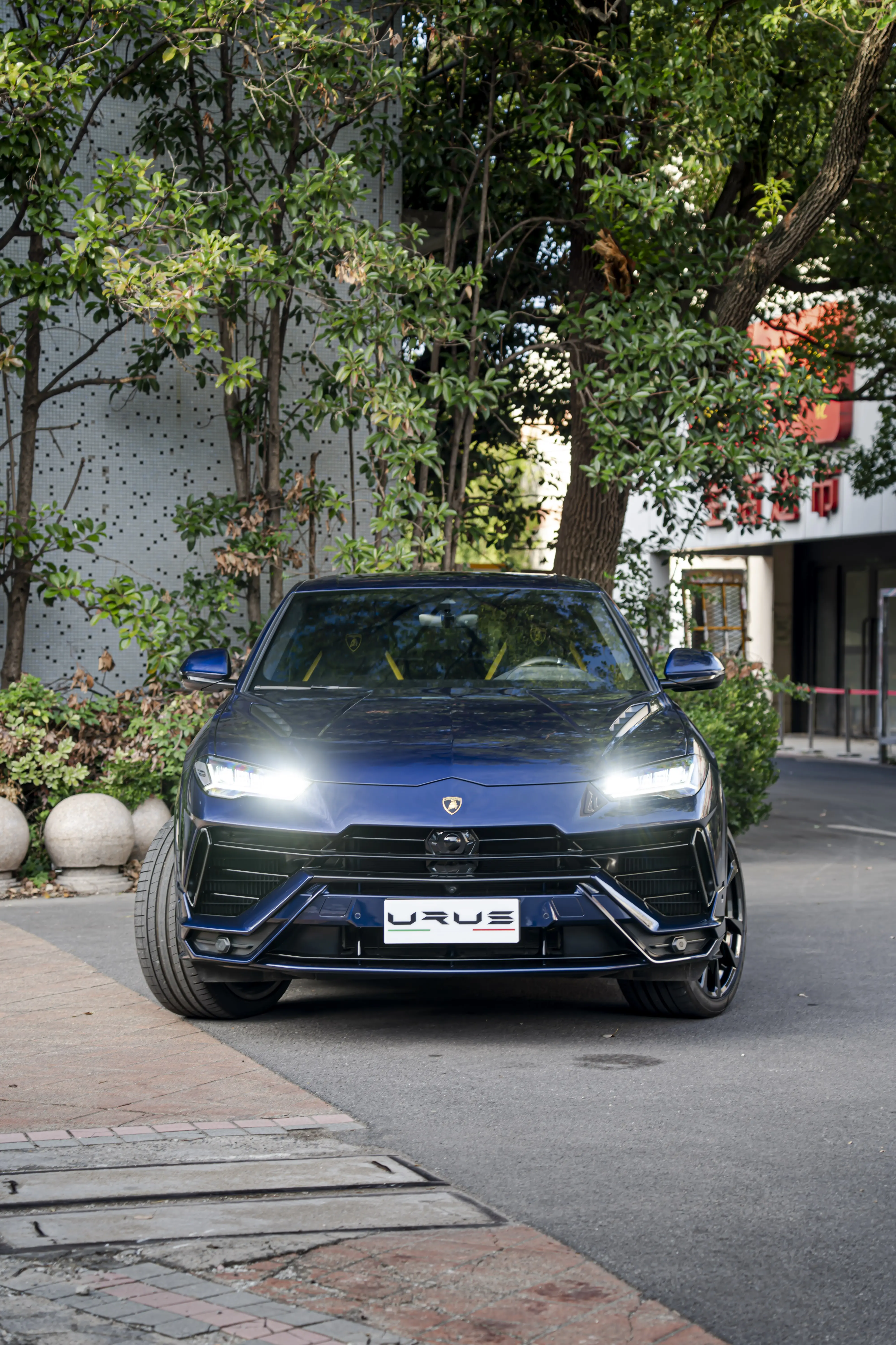 Lamborghini Urus  из Китая