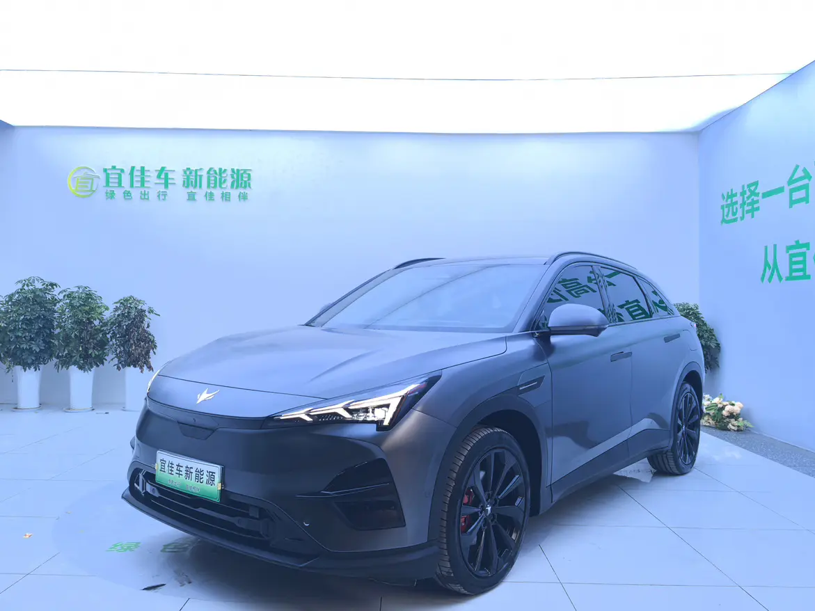 ARCFOX Extreme Fox JiFox Alpha T5  из Китая