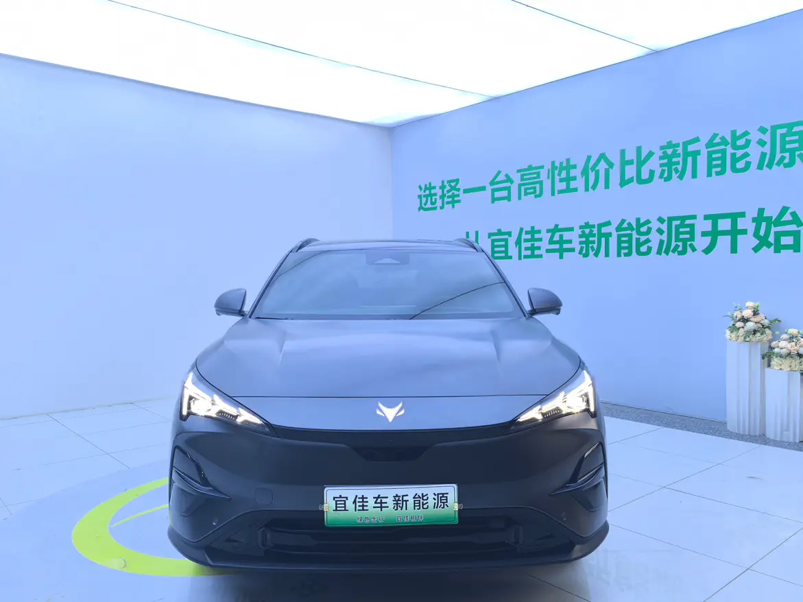 ARCFOX Extreme Fox JiFox Alpha T5  из Китая