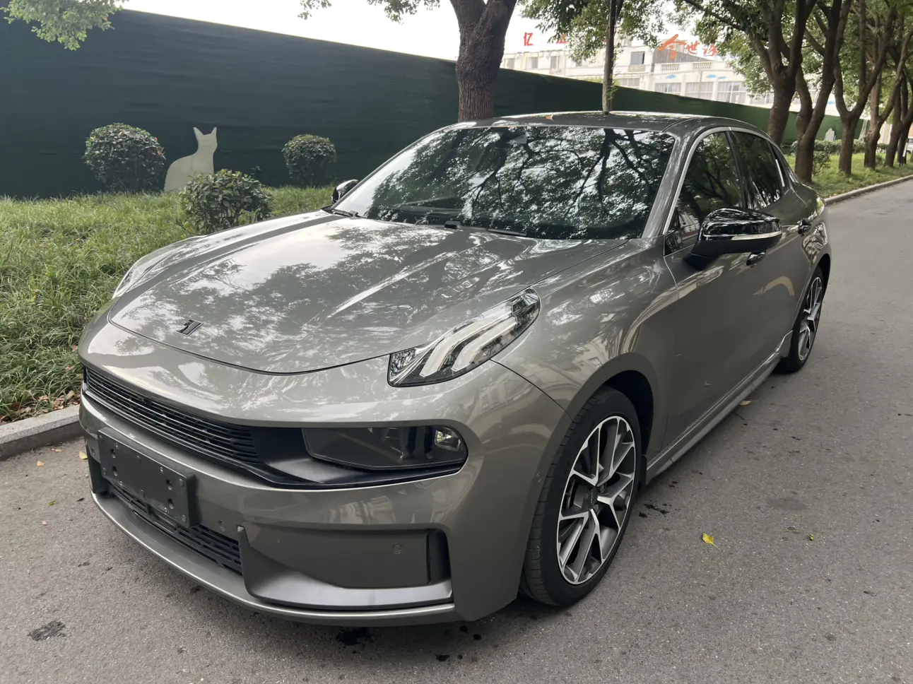 Lynk & Co 03