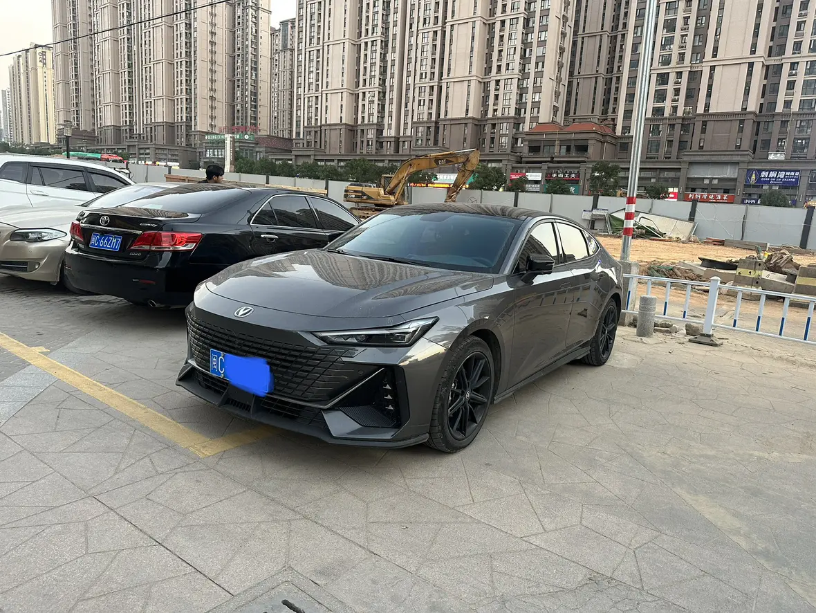 Changan UNI-V  из Китая