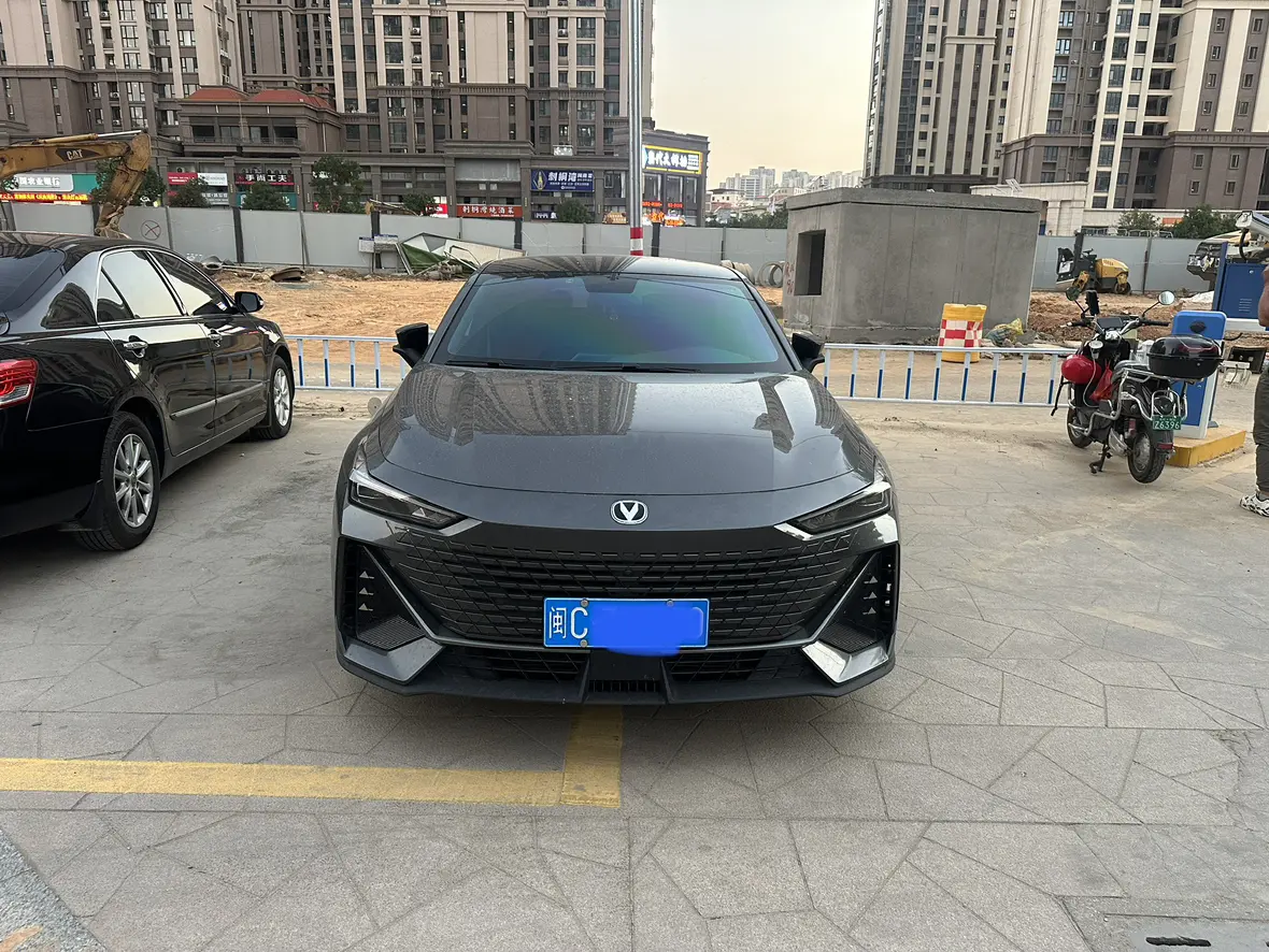 Changan UNI-V  из Китая