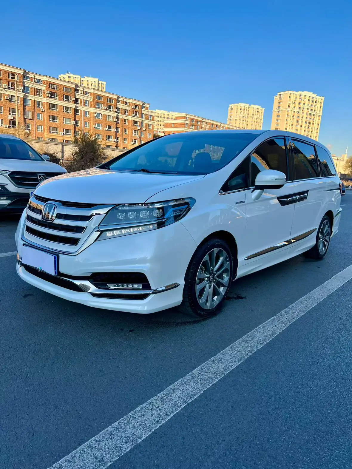 Honda Elysion (Alison)  из Китая