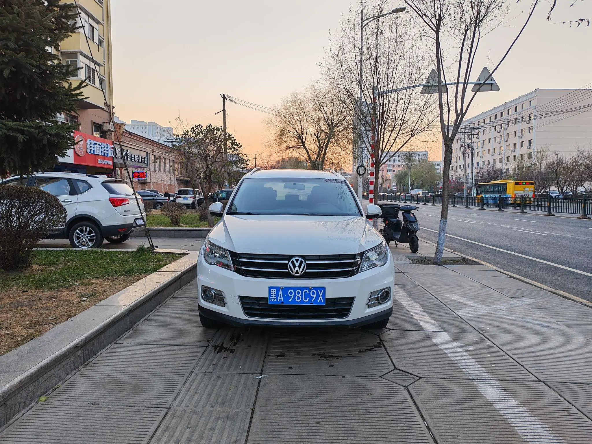 Volkswagen Tiguan  из Китая