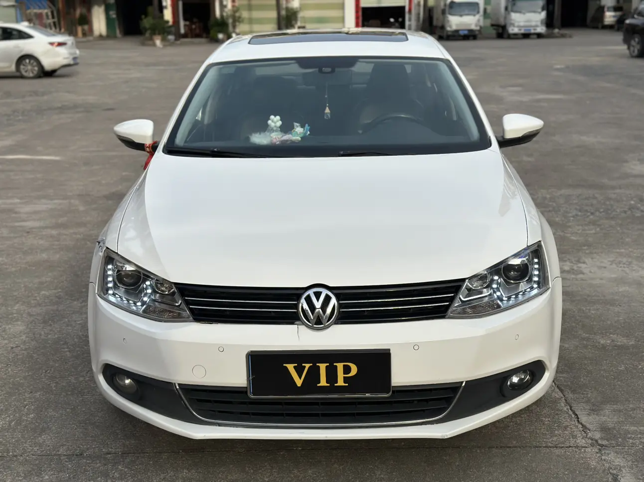 Volkswagen Sagitar  из Китая