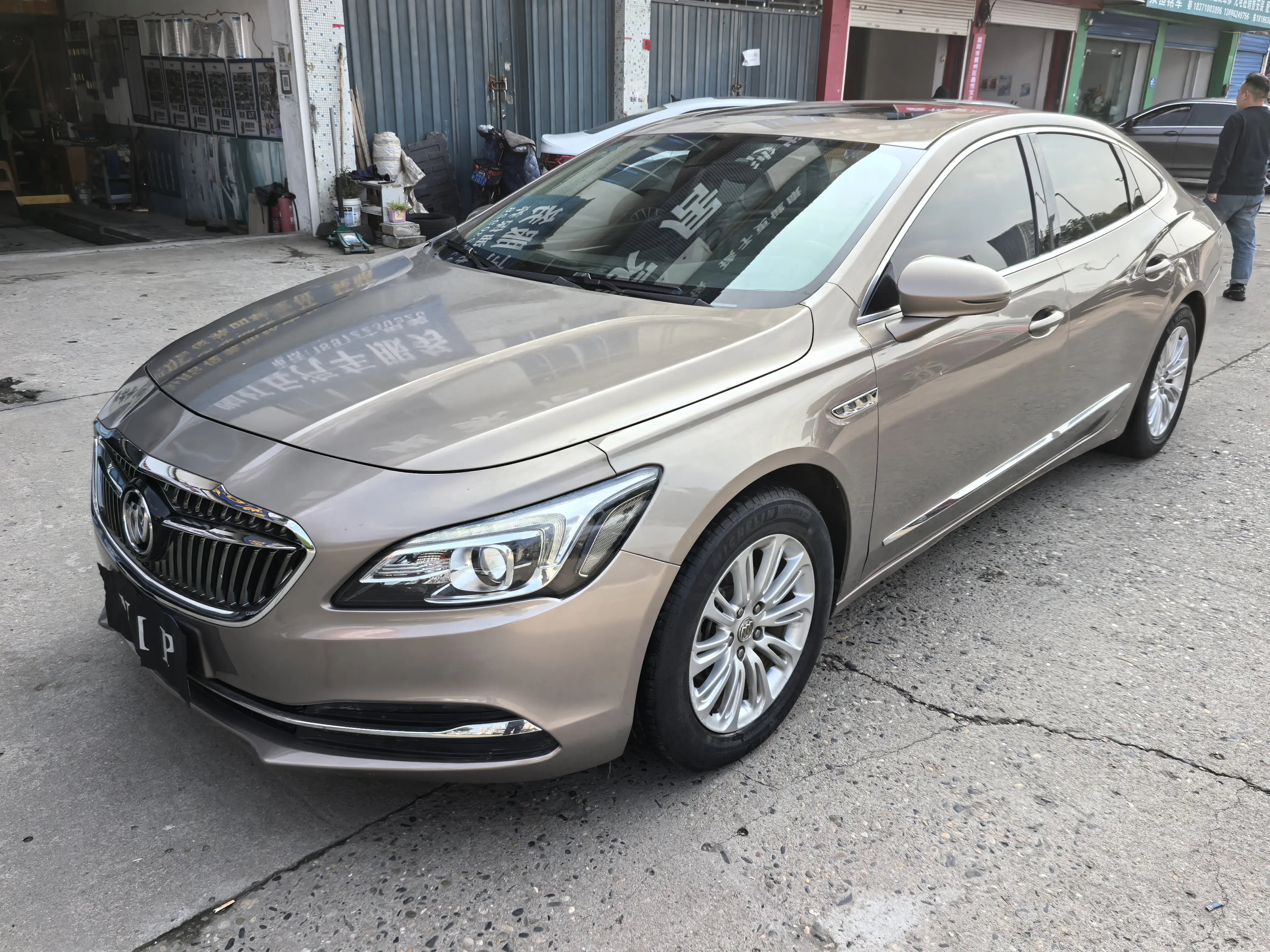 Buick LaCrosse  из Китая
