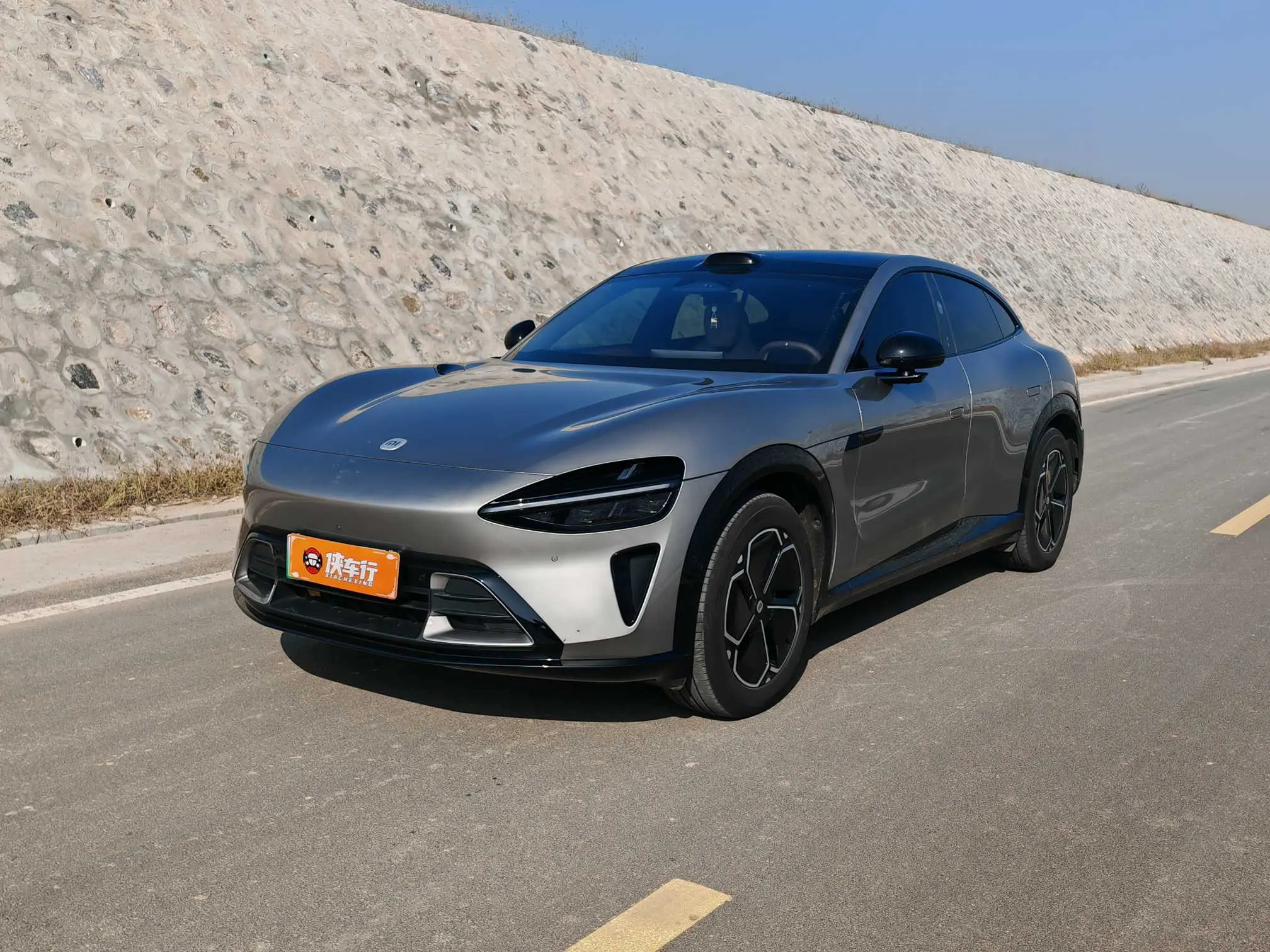 Xiaomi car Xiaomi YU7  из Китая