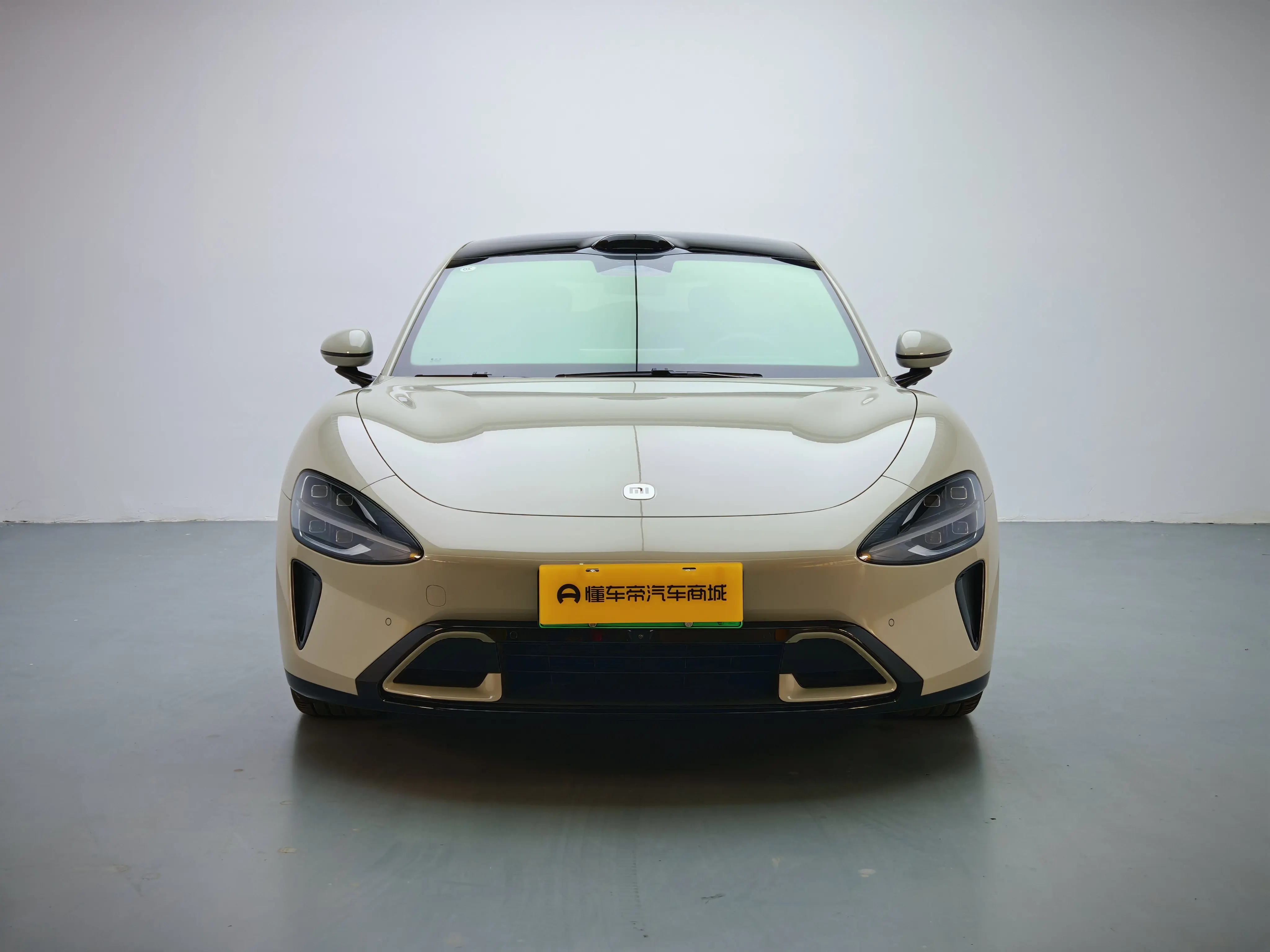 Xiaomi car Xiaomi SU7  из Китая