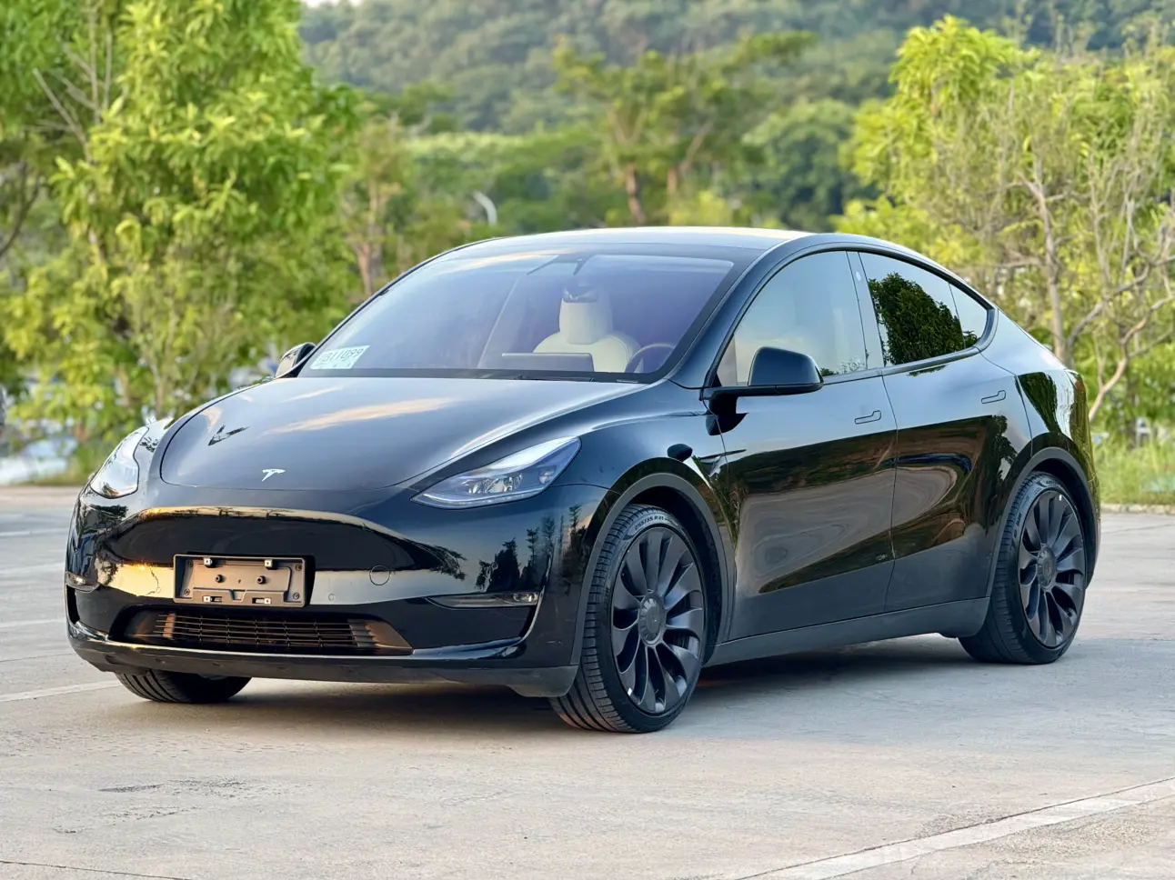 Tesla Model Y  из Китая