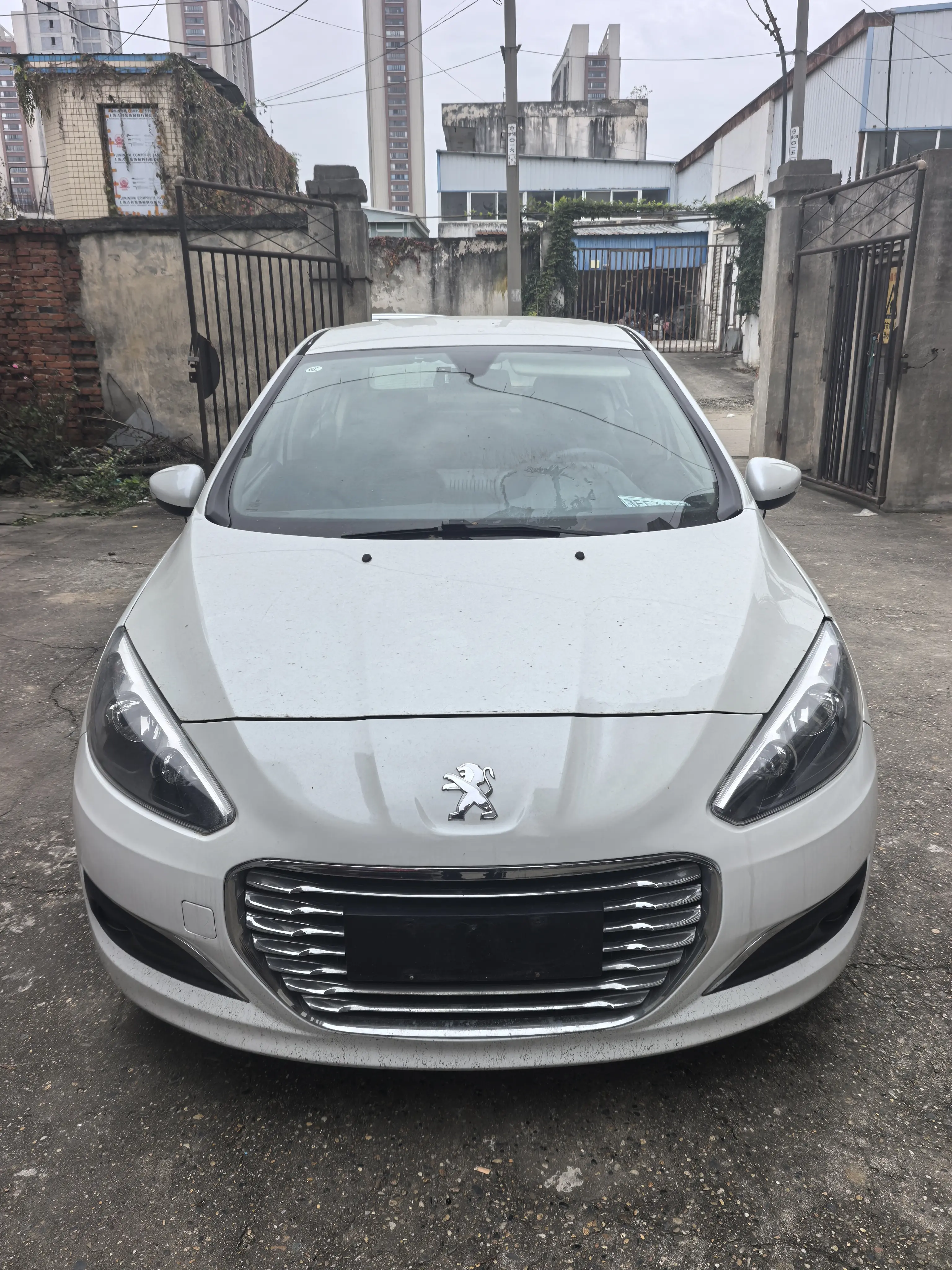 Peugeot 308  из Китая