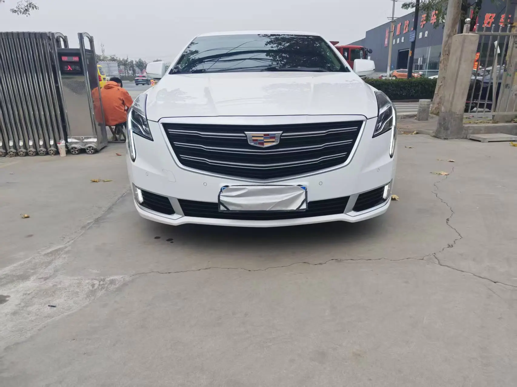 Cadillac XTS  из Китая