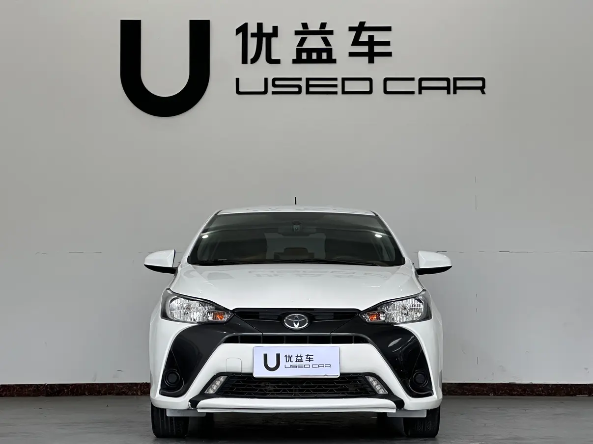 Toyota Yaris L  из Китая