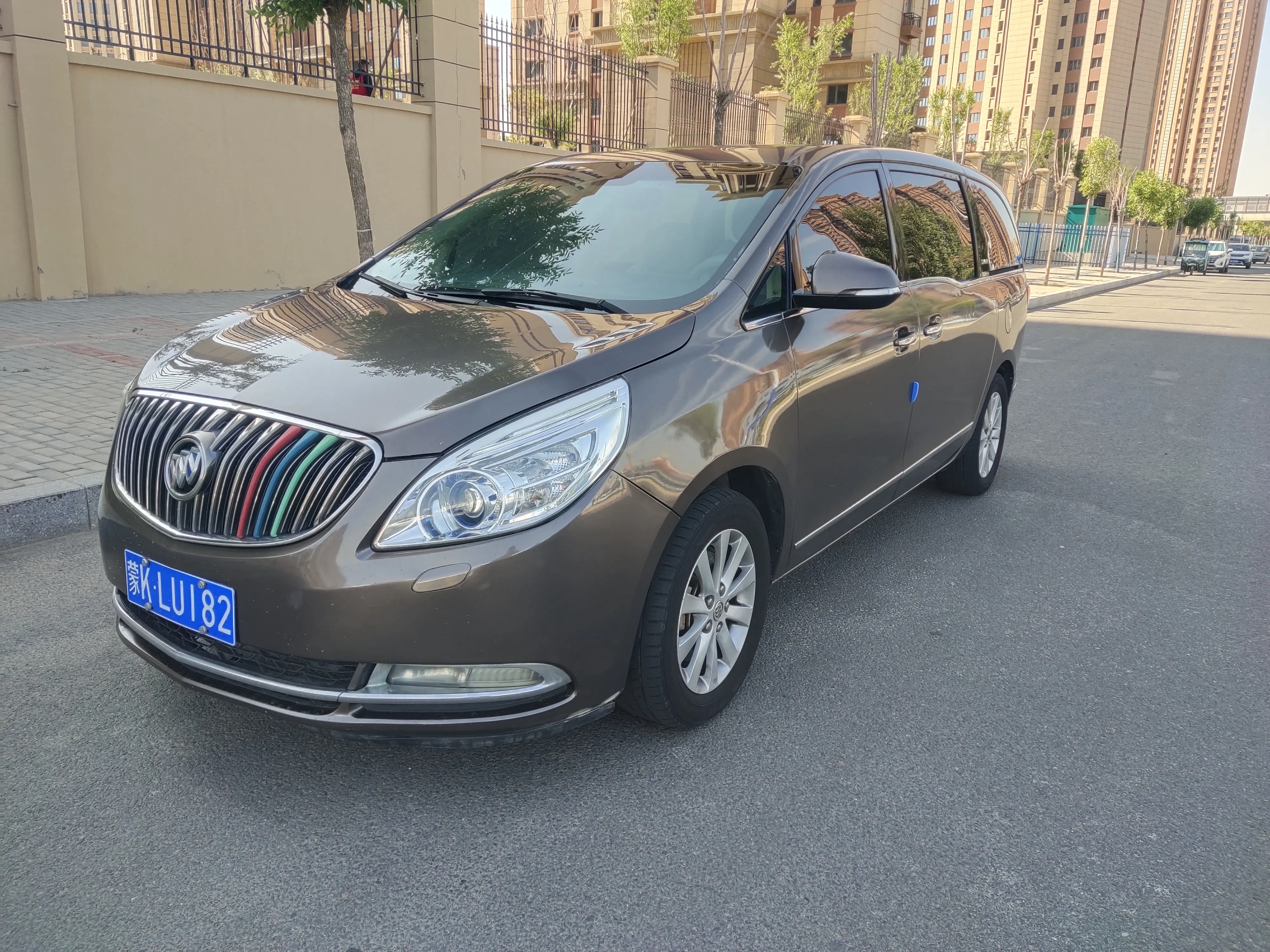 Buick GL8  из Китая