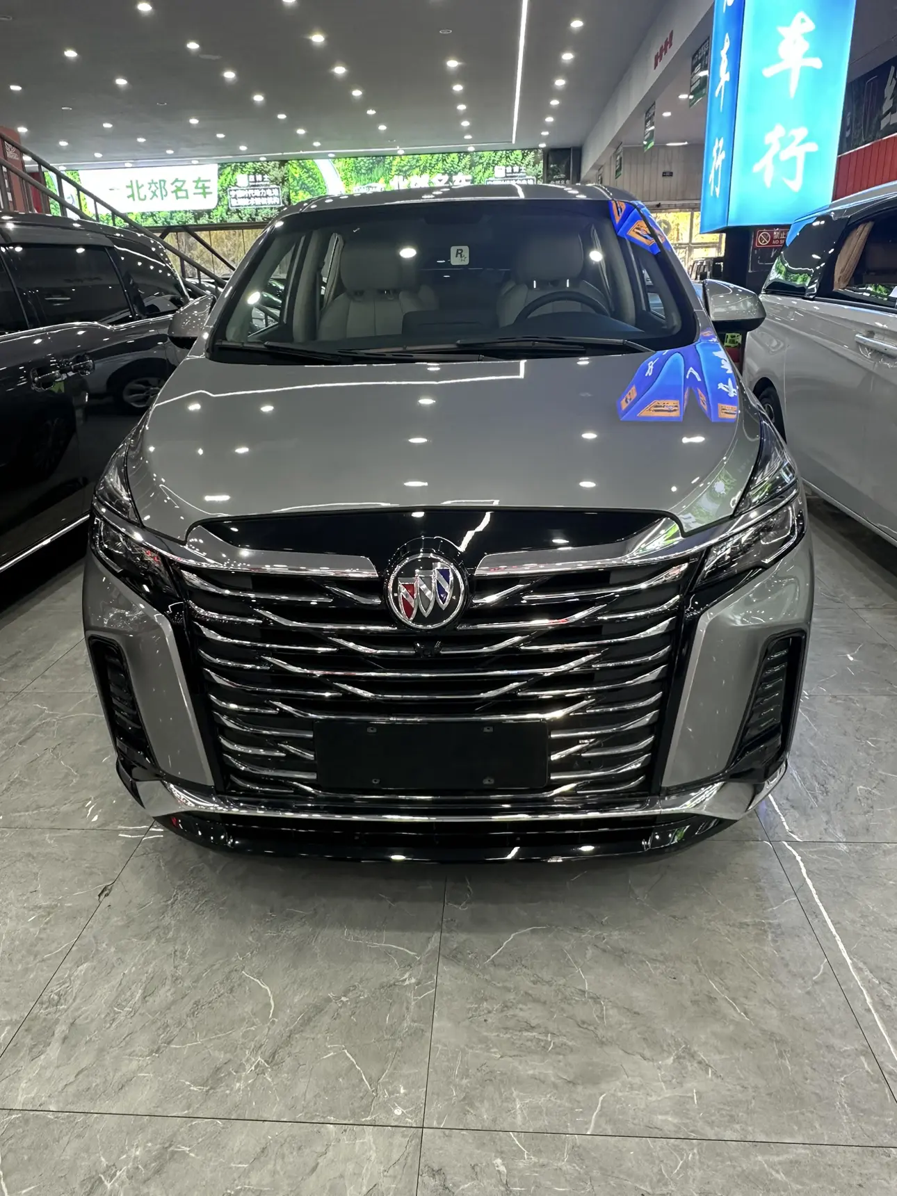 Buick GL8  из Китая