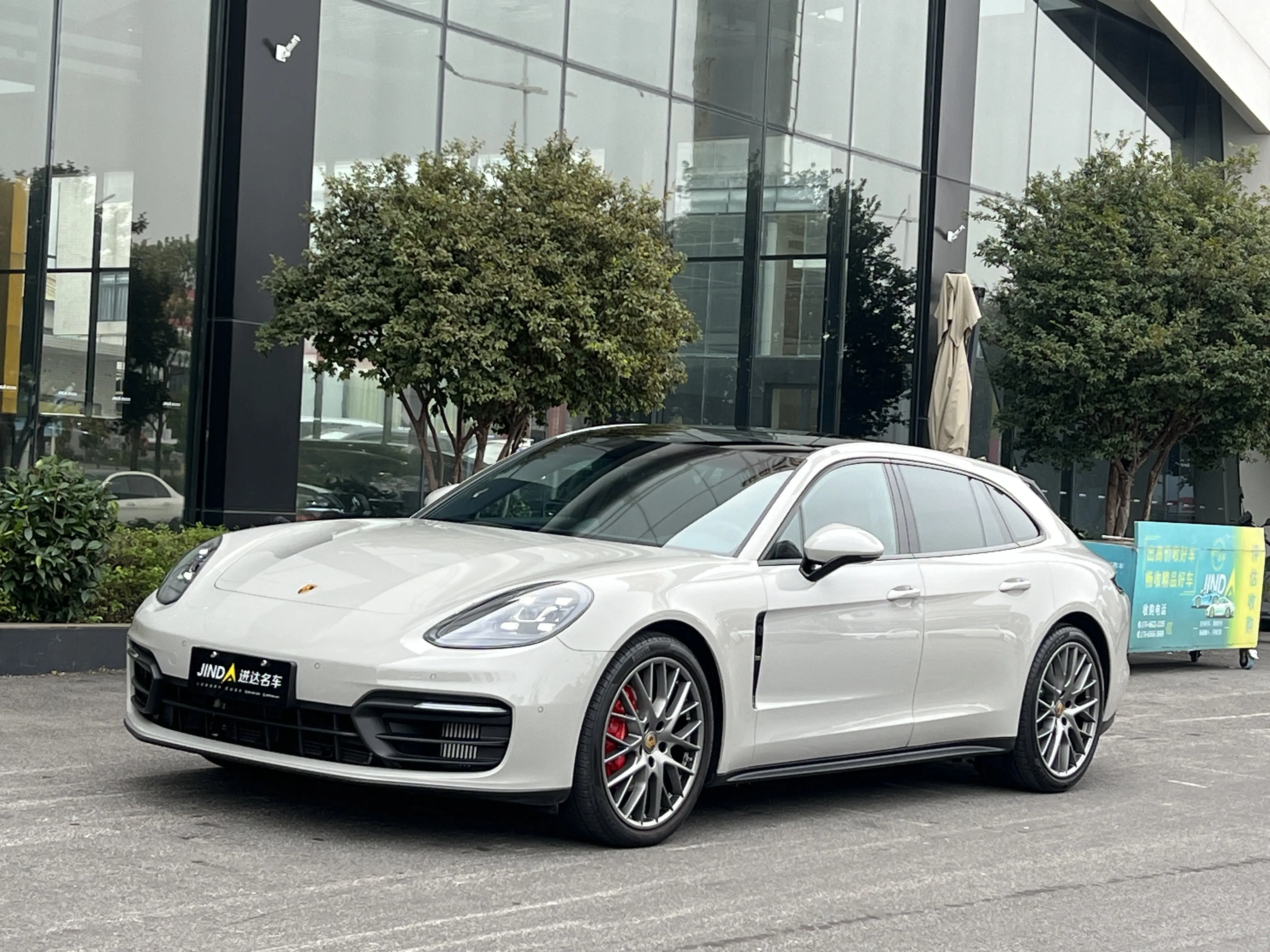 Porsche Panamera  из Китая