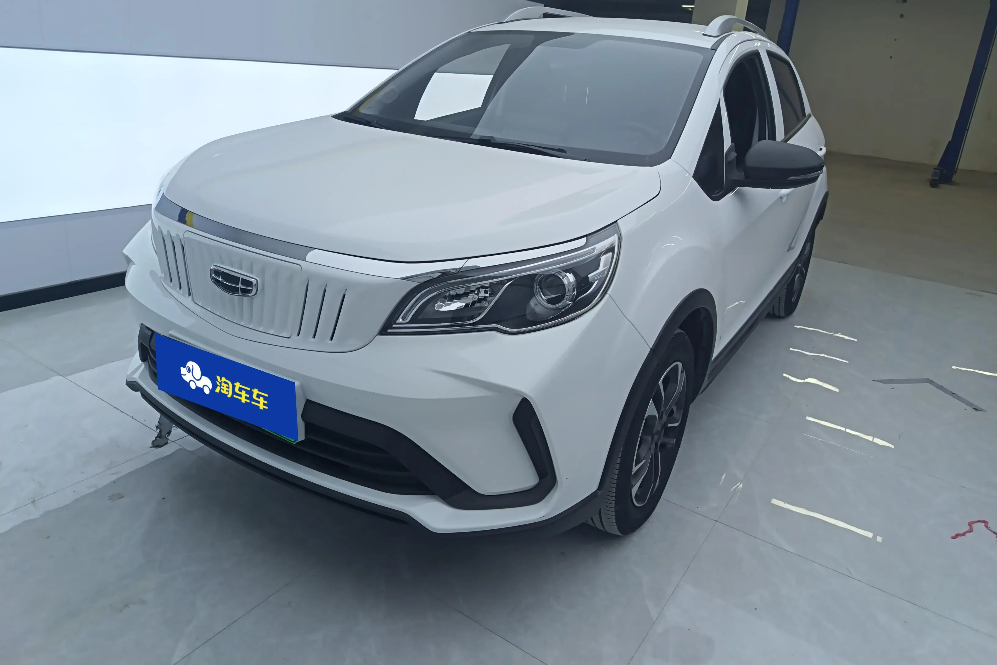 Geely EX3 Kung Fu Cow  из Китая