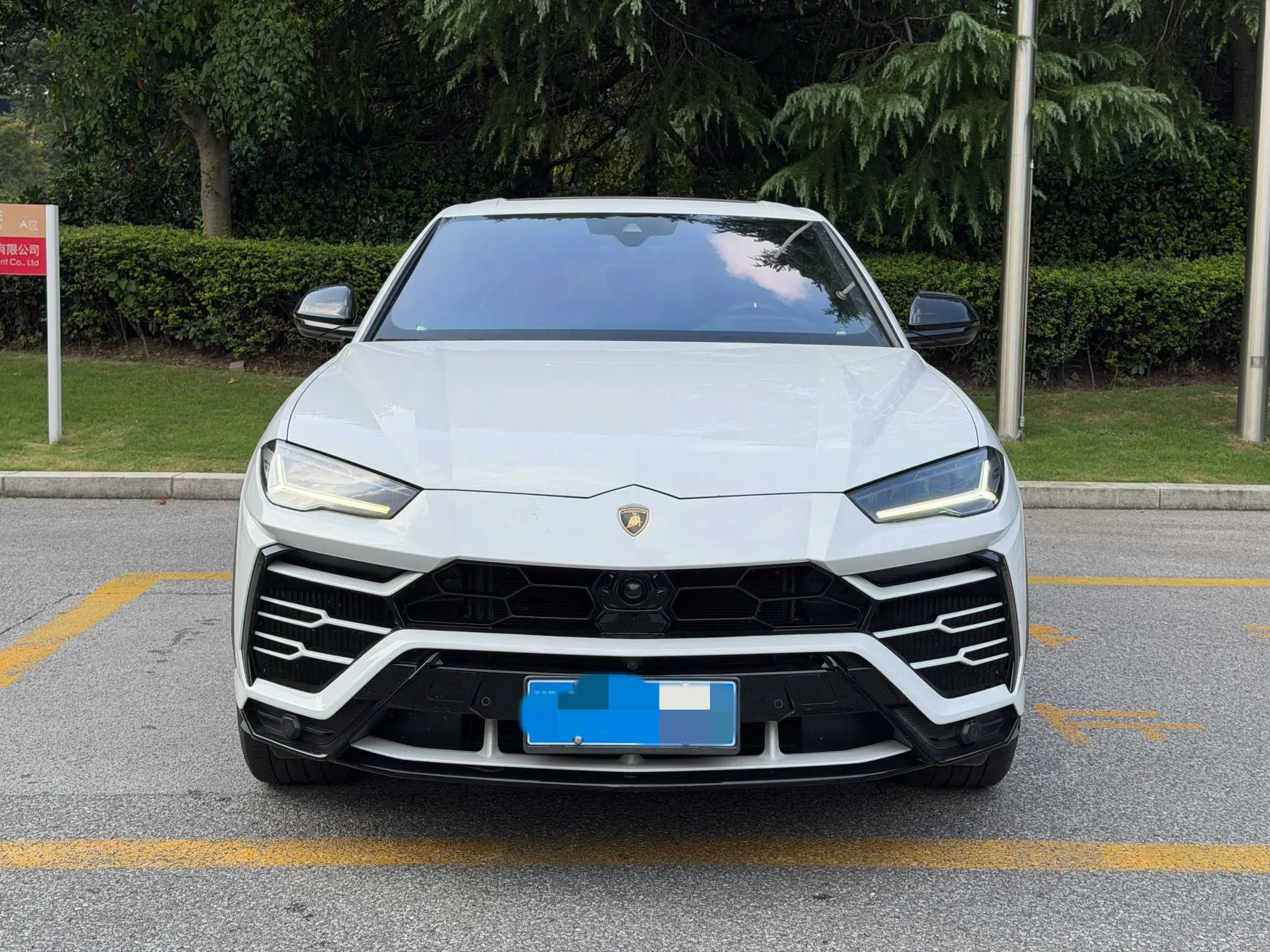 Lamborghini Urus  из Китая