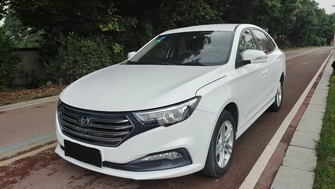 FAW Bestune B30 (Besturn B30)  из Китая