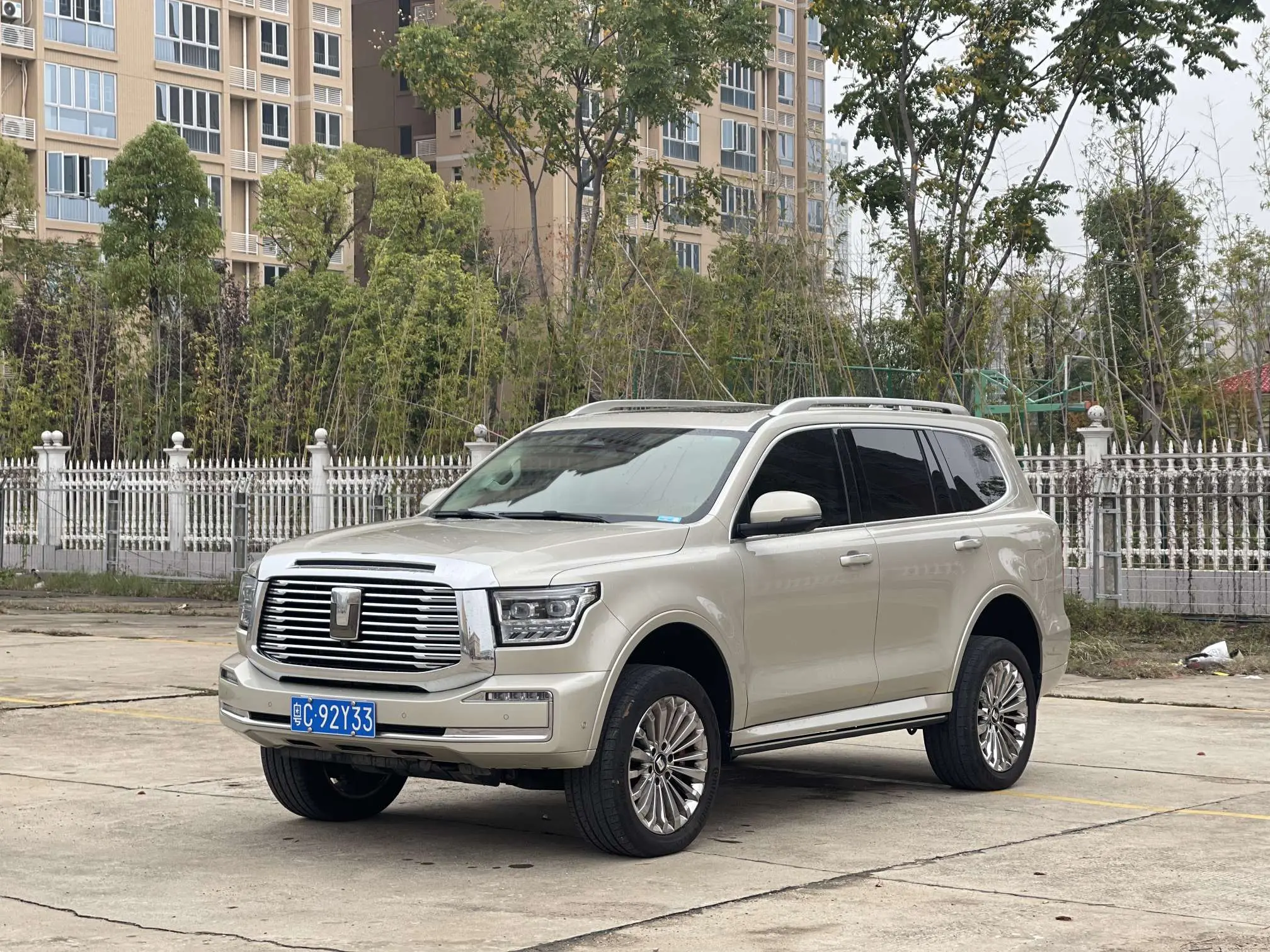 Tank 500  из Китая