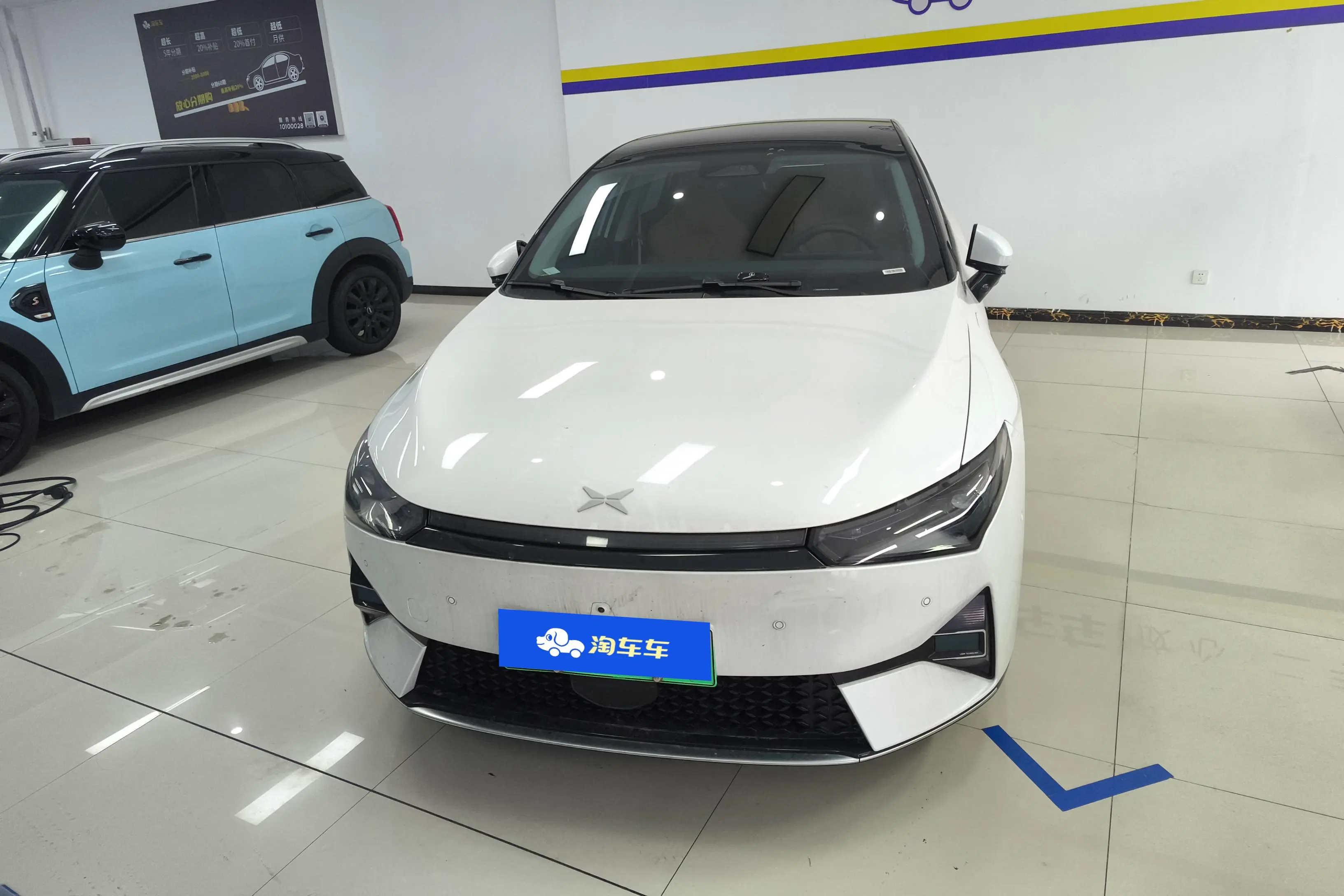 Xpeng P5  из Китая