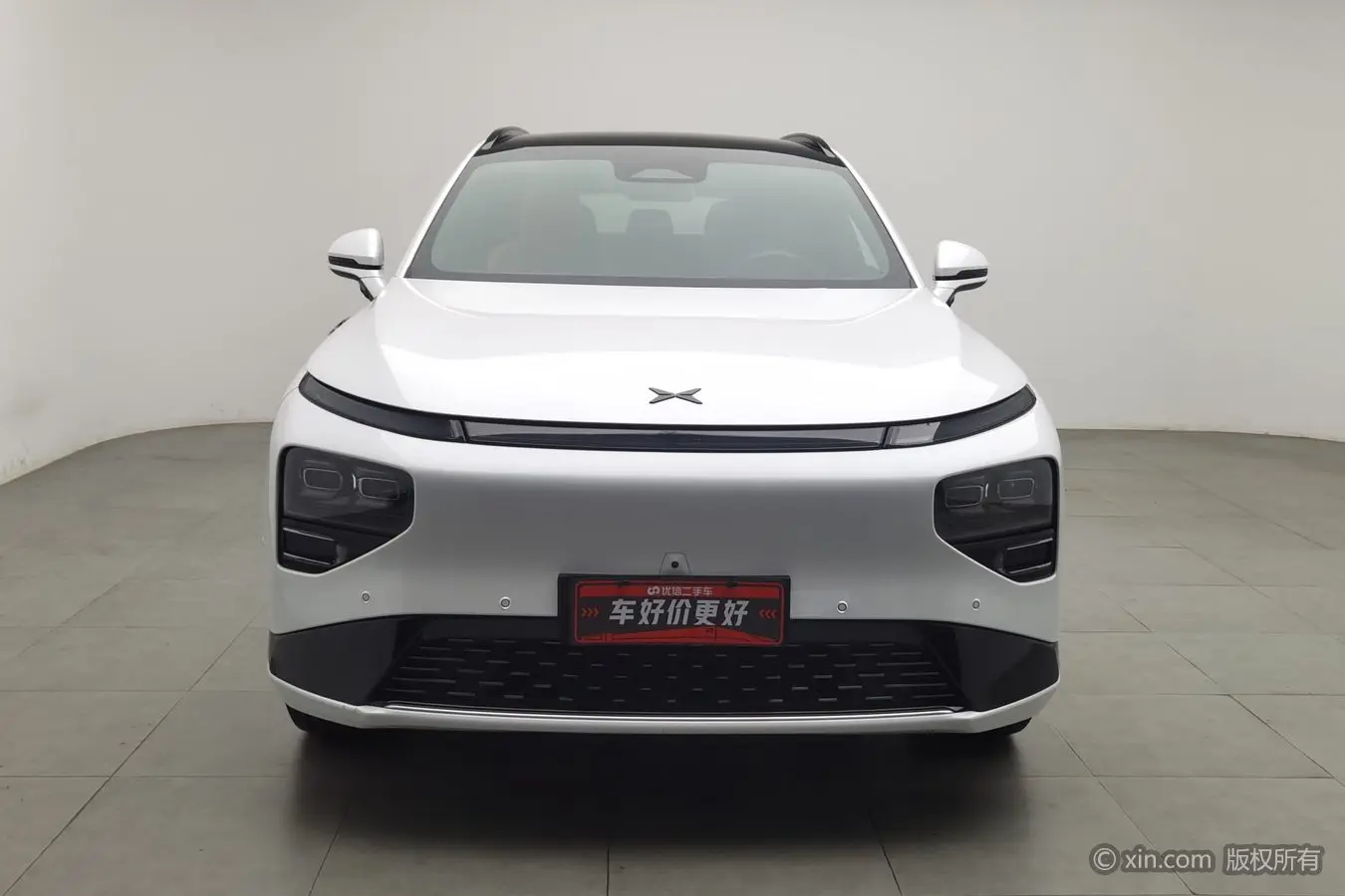 Xpeng G9  из Китая