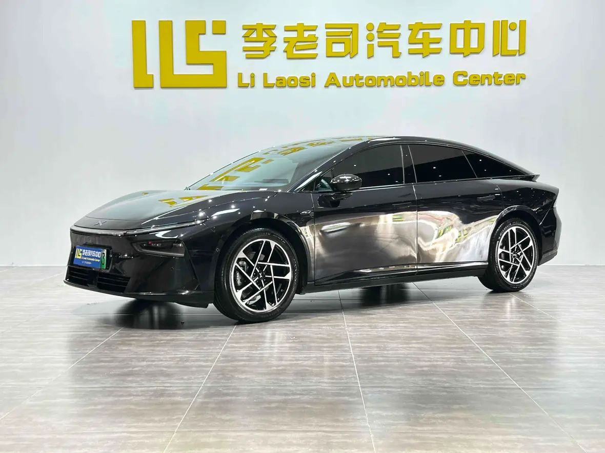 Xpeng P7+  из Китая