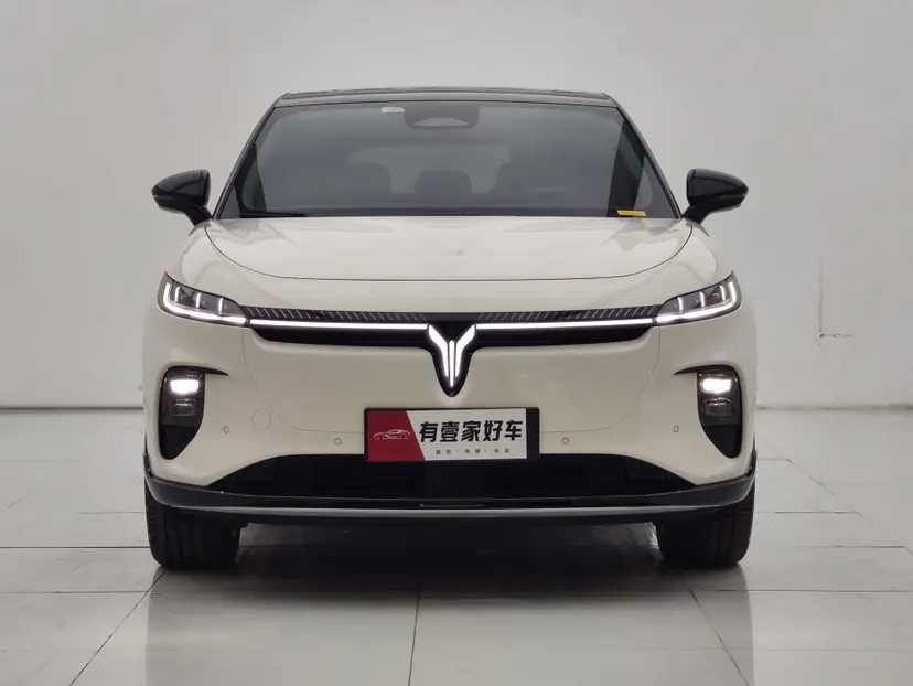 Voyah Courage  из Китая