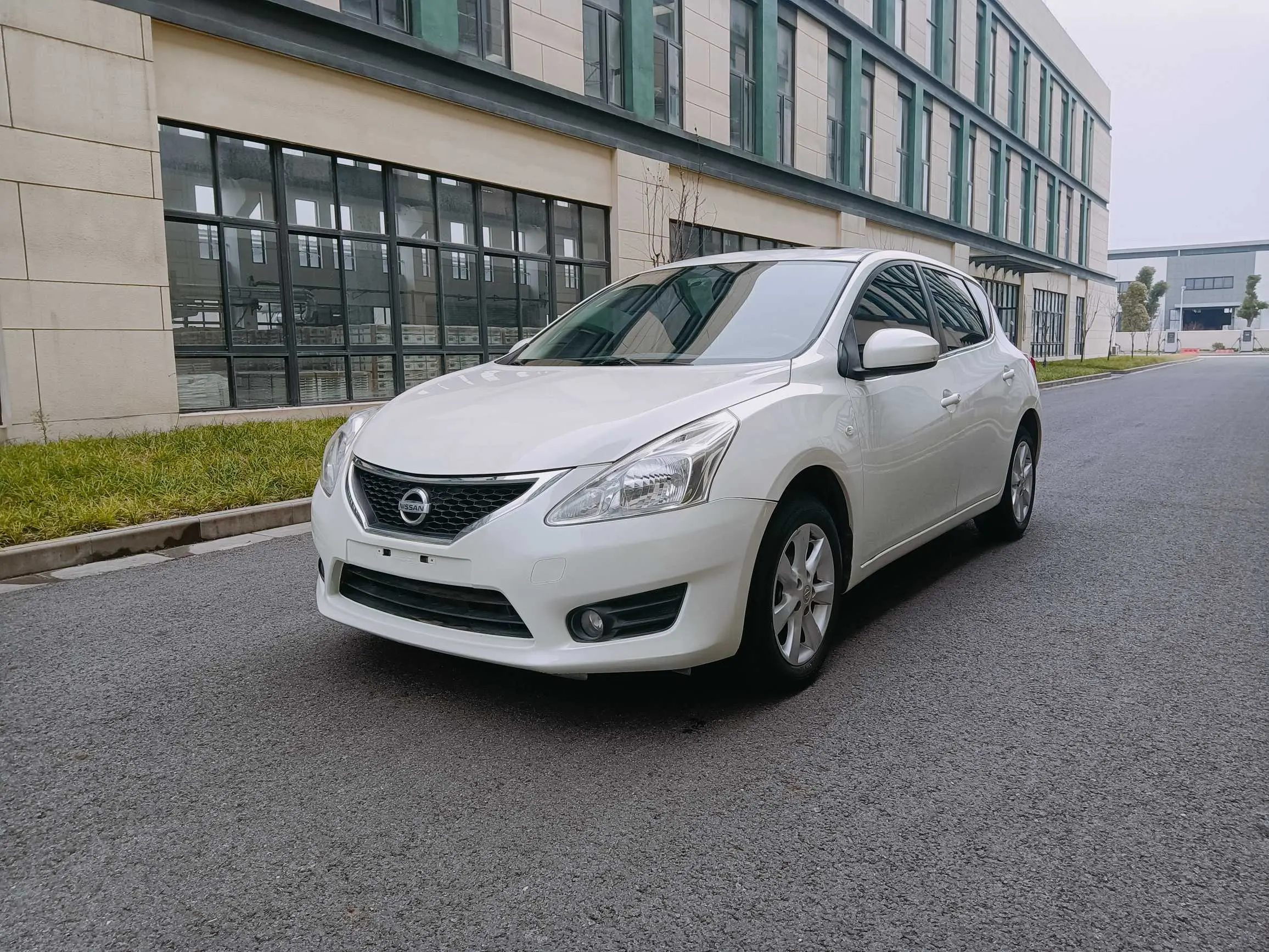 Nissan Tiida  из Китая