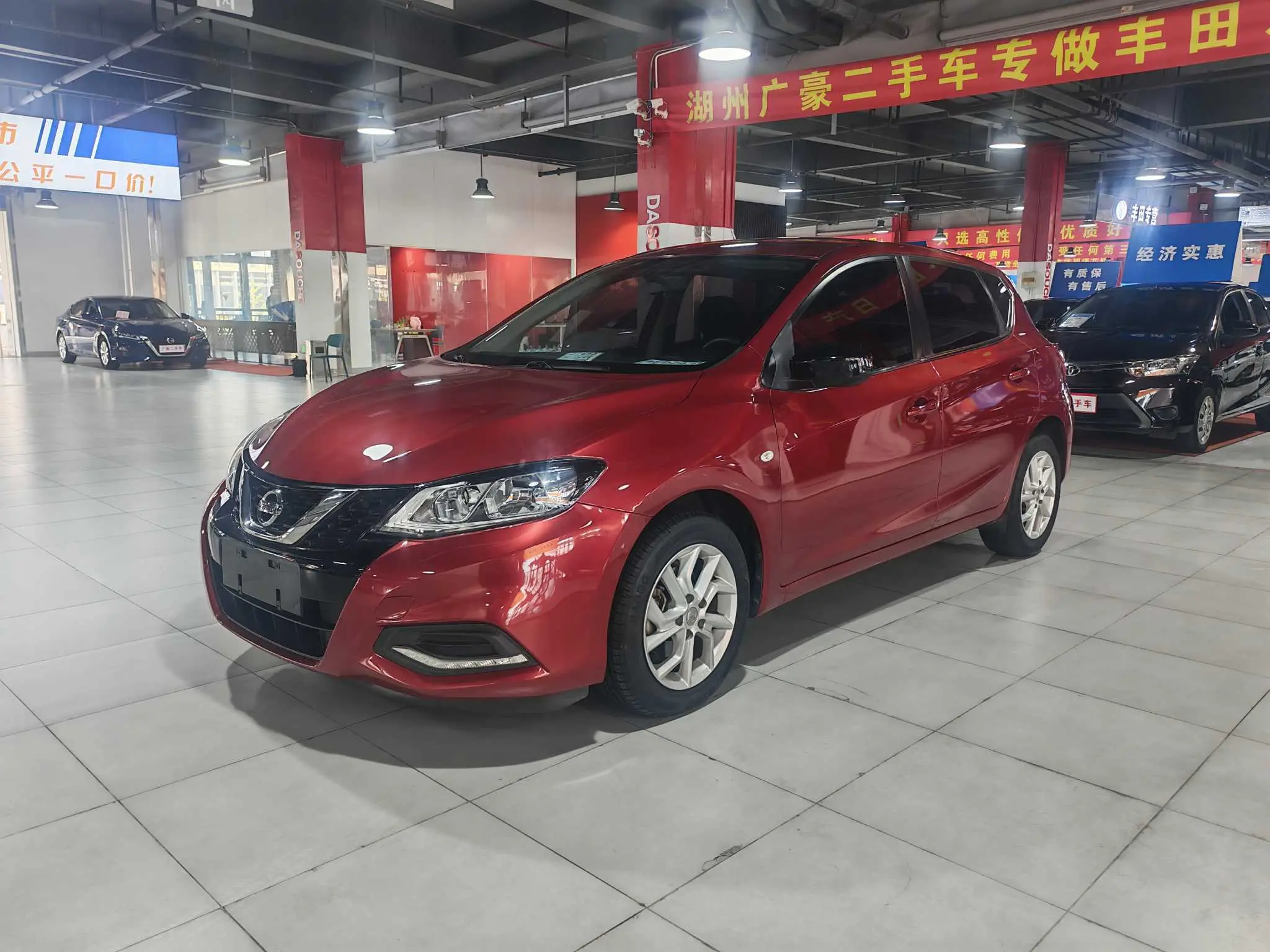 Nissan Tiida  из Китая