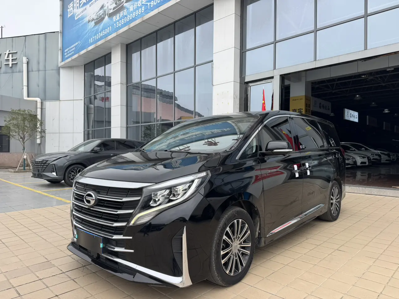 GAC Trumpchi M8  из Китая