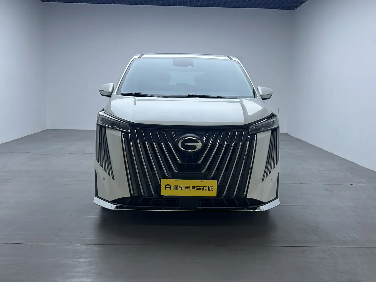 GAC Trumpchi M8  из Китая