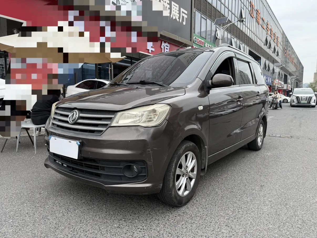 Dongfeng Fengon 330  из Китая