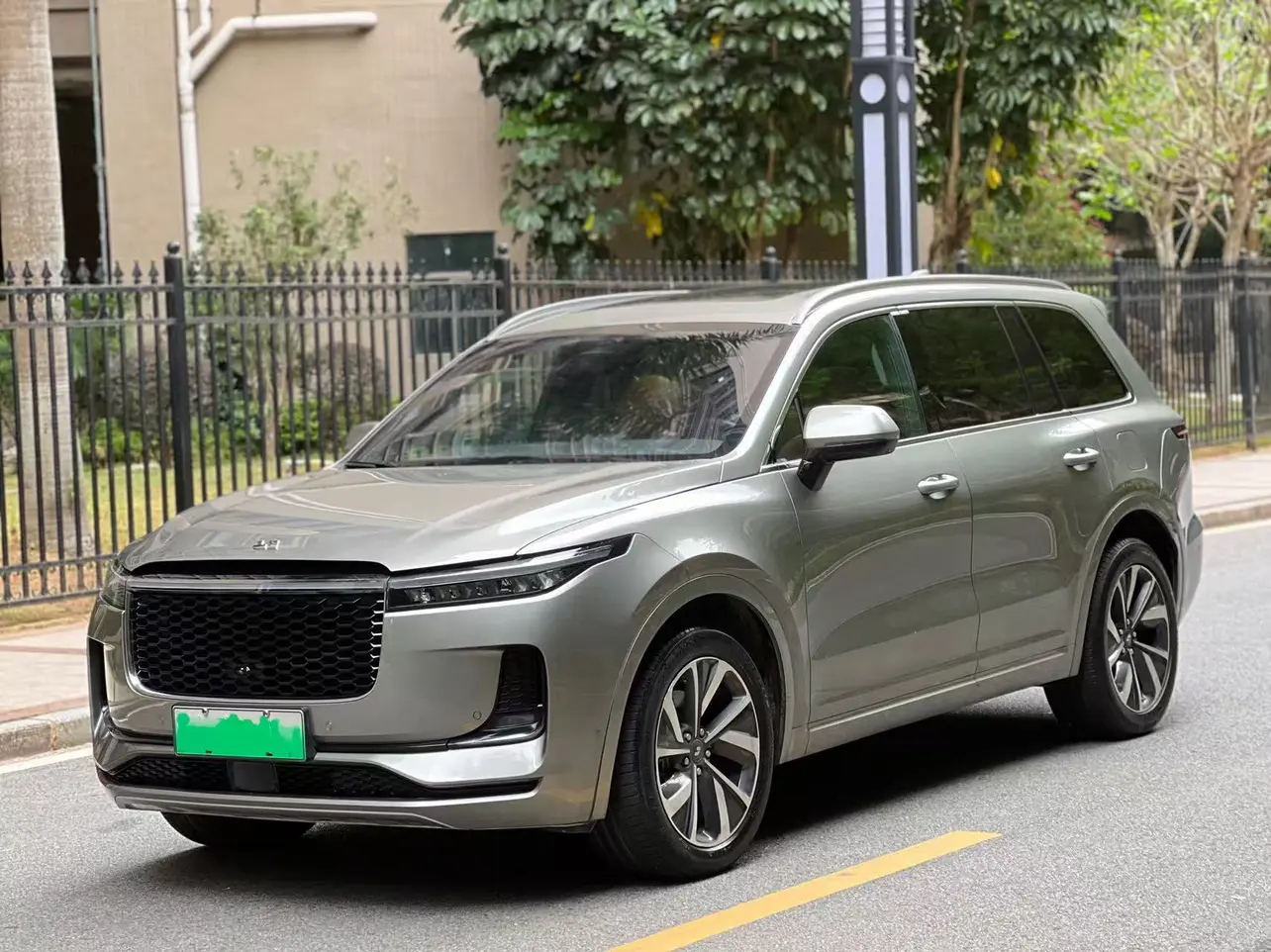 Li ONE (Ideal ONE)  из Китая