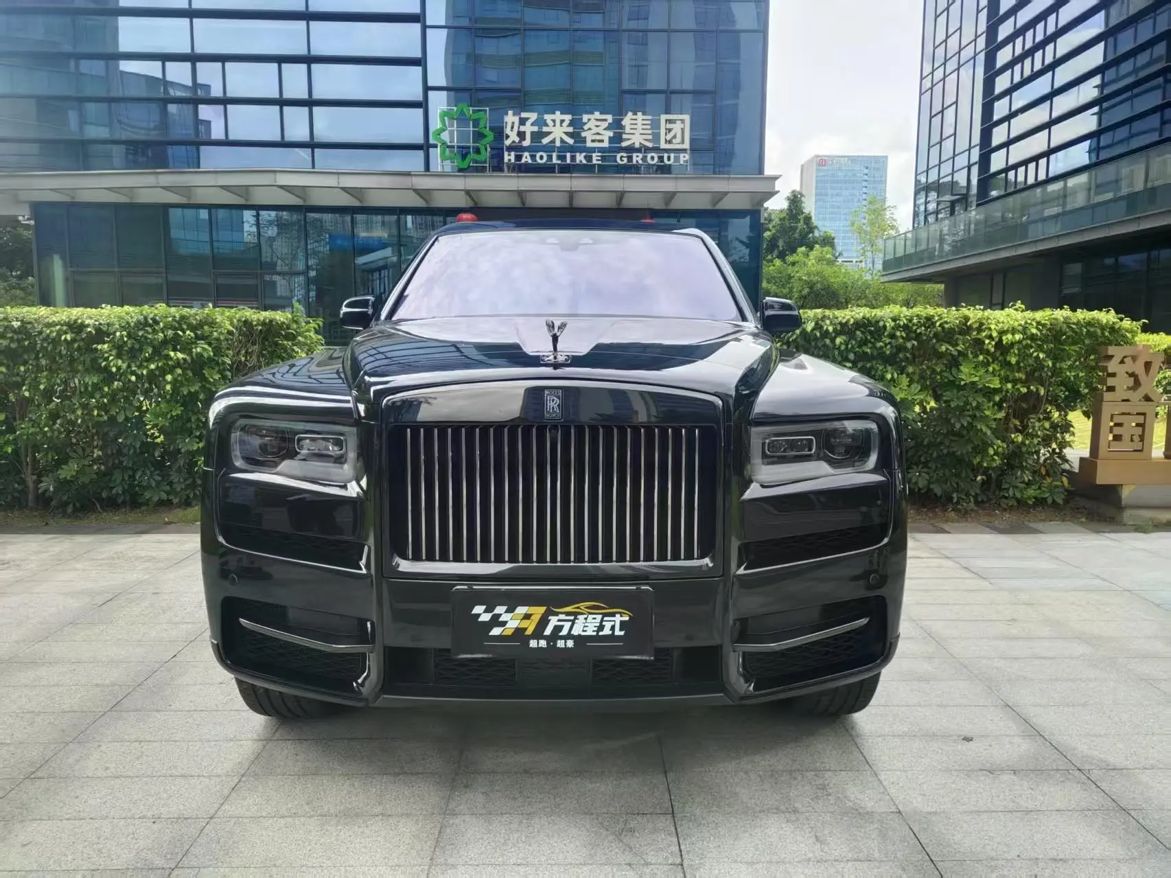 Rolls Royce Cullinan  из Китая