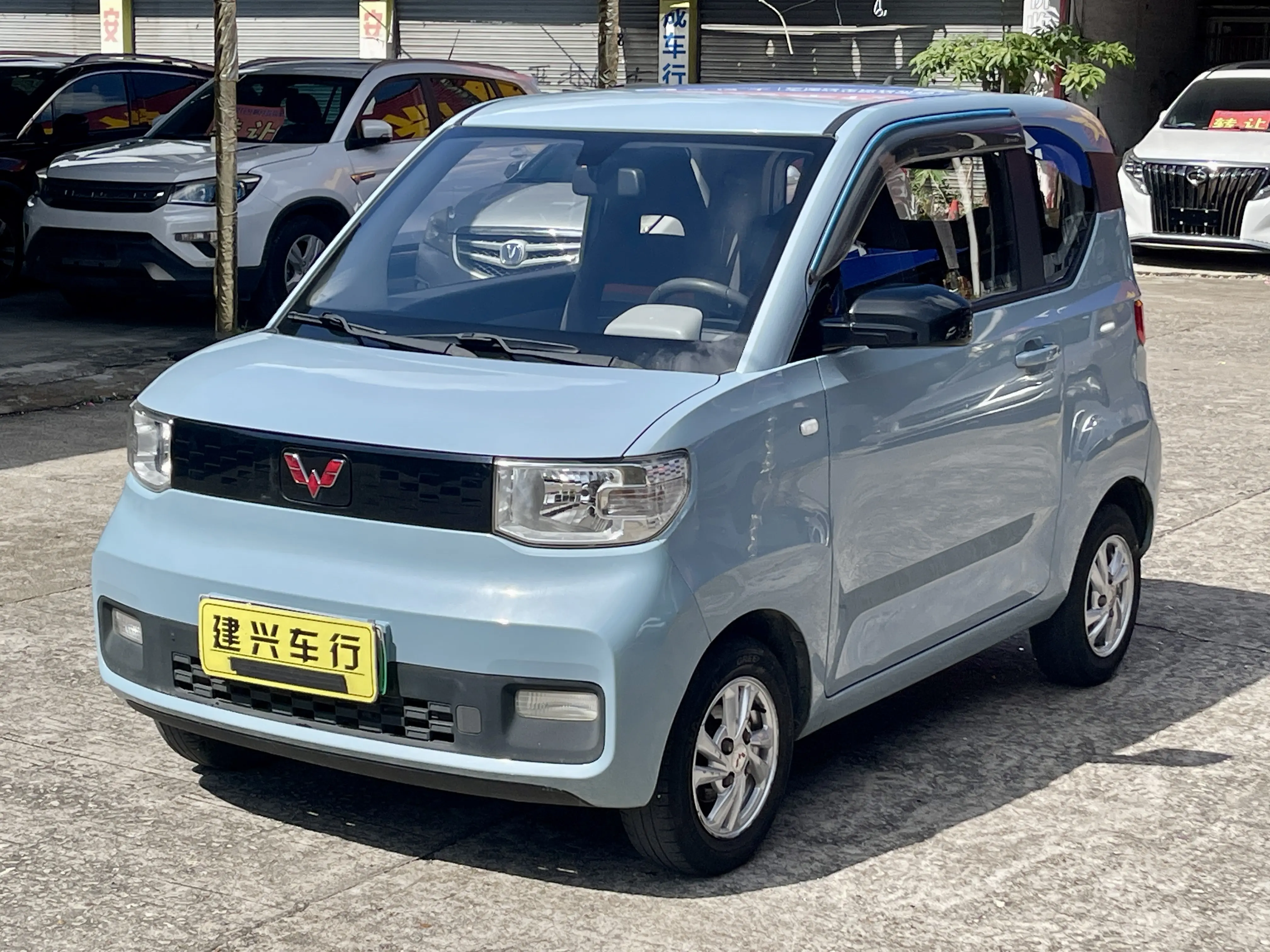 Wuling Hongguang MINIEV  из Китая