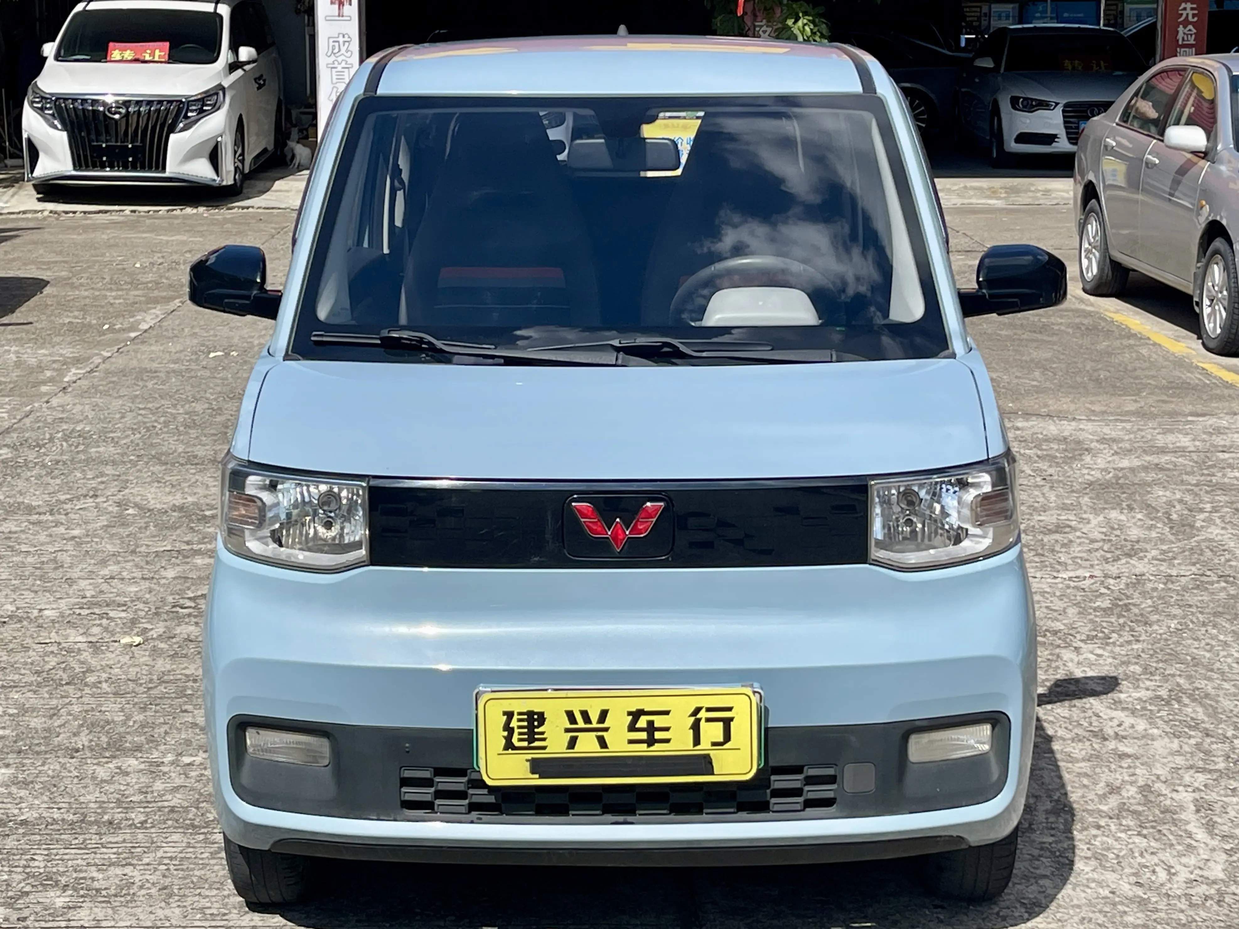 Wuling Hongguang MINIEV  из Китая