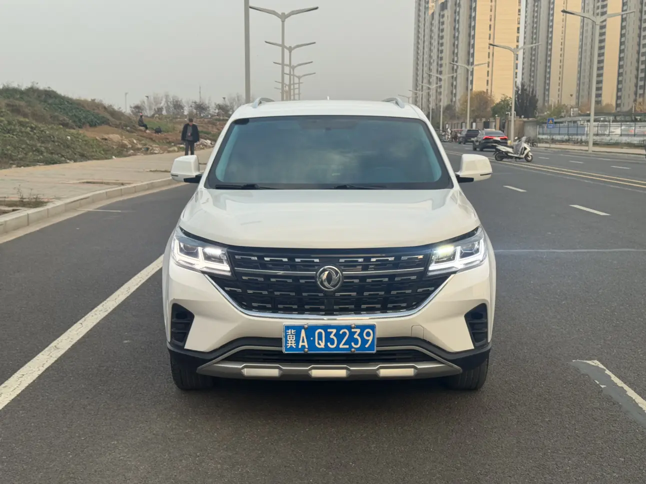 Forthing Fengxing T5  из Китая