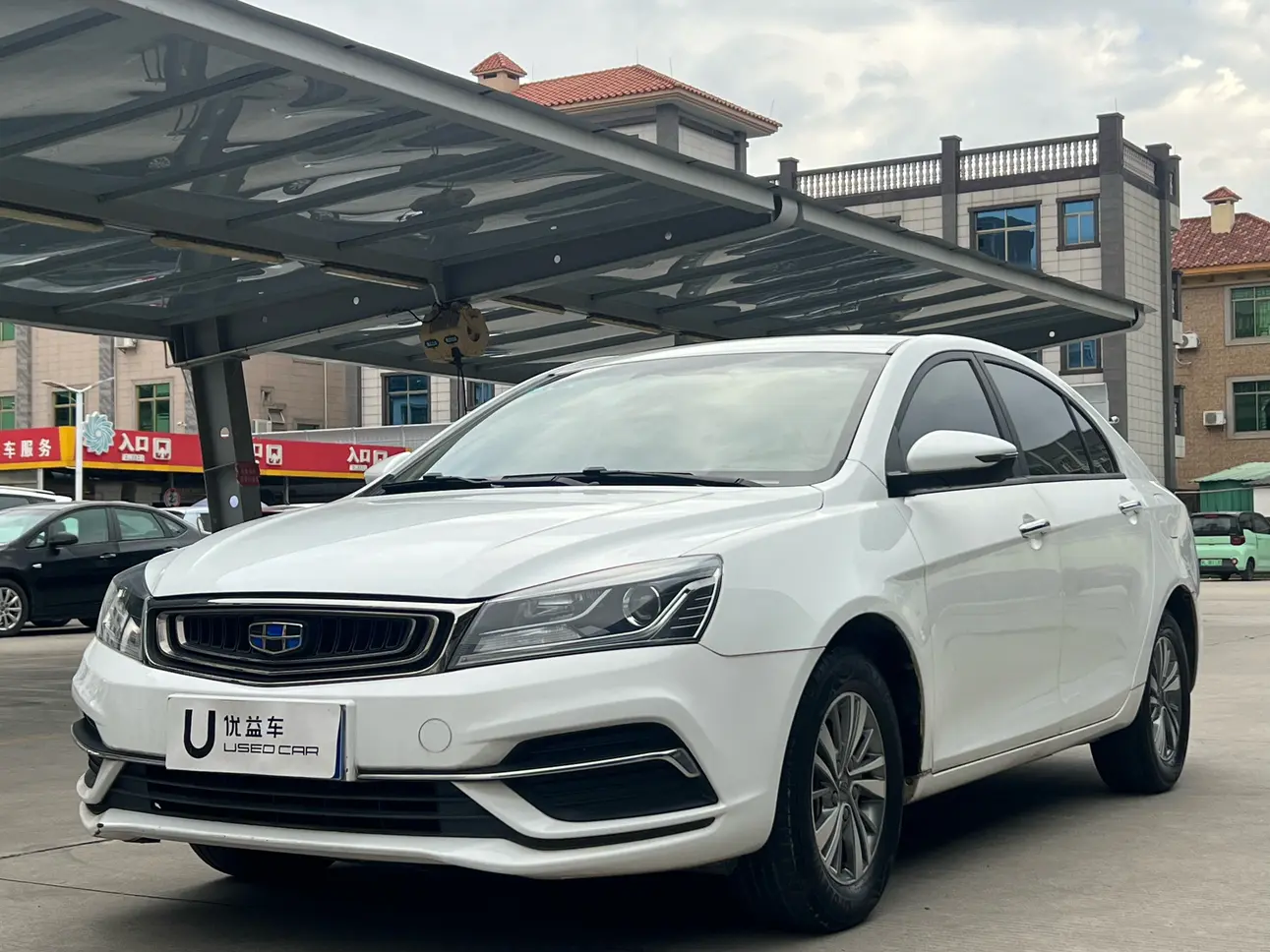 Geely Emgrand  из Китая