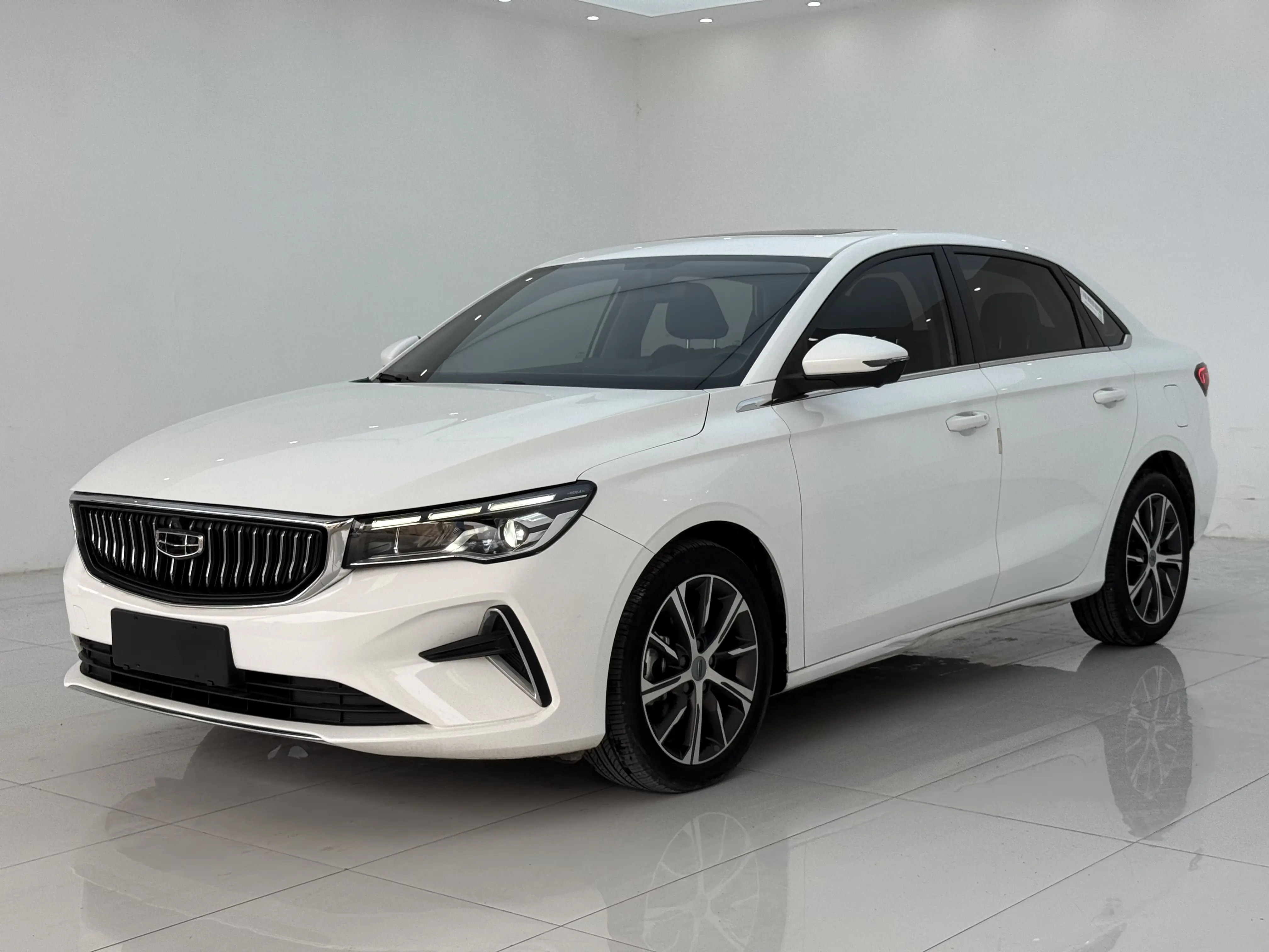 Geely Emgrand  из Китая