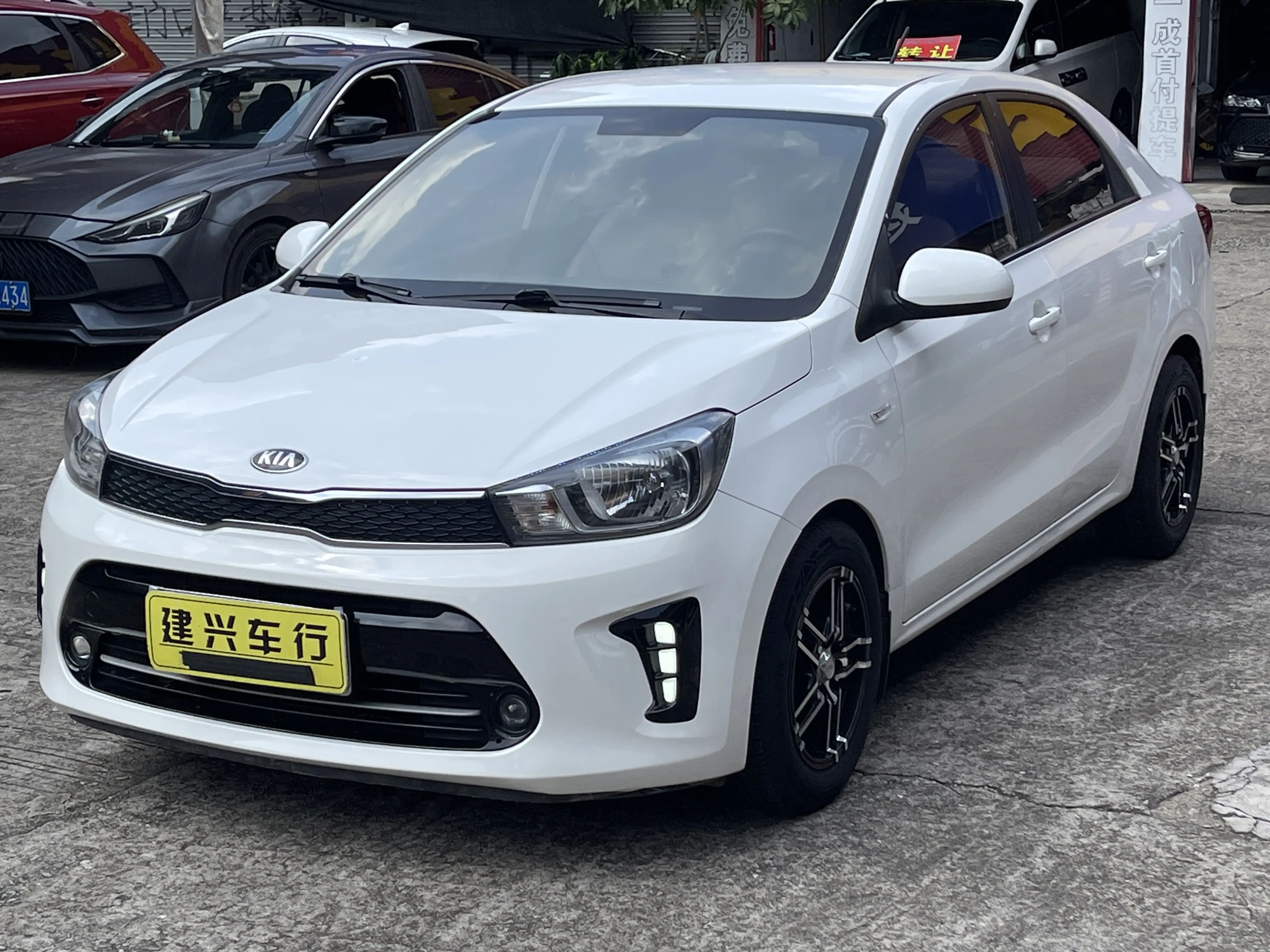 Kia Pegas (Huanchi)  из Китая